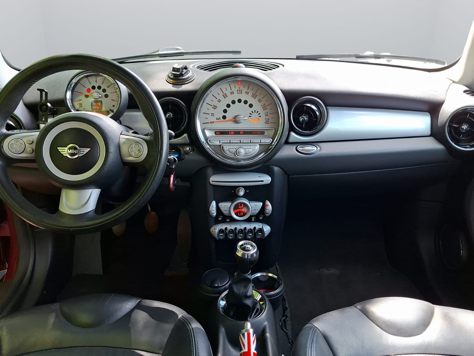 MINI Clubman Cooper-image-11