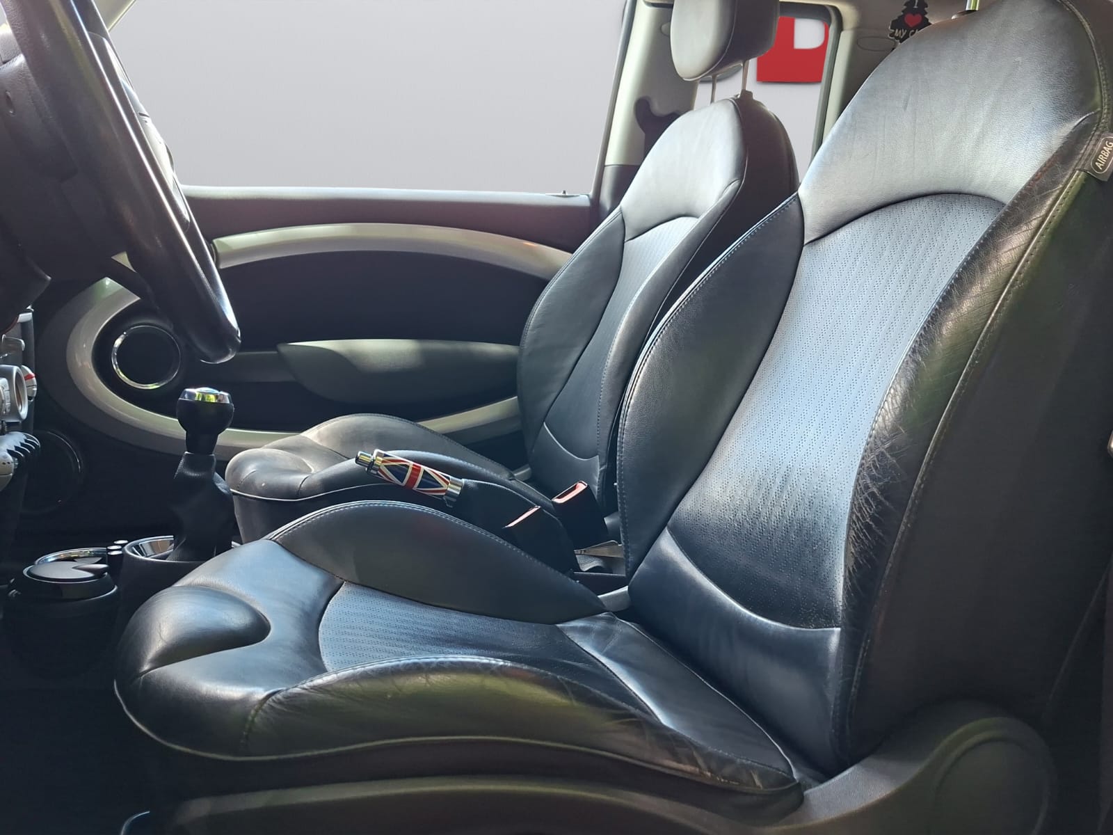 MINI Clubman Cooper-image-9