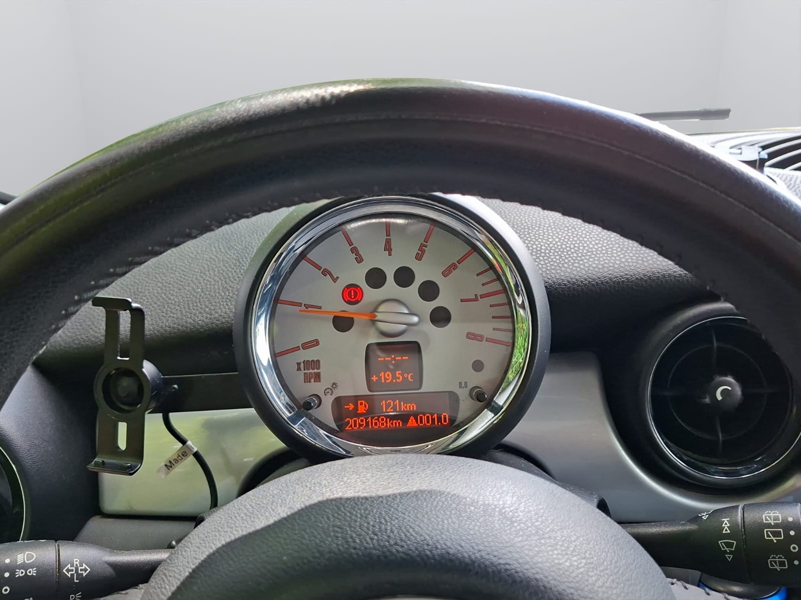 MINI Clubman Cooper-image-14