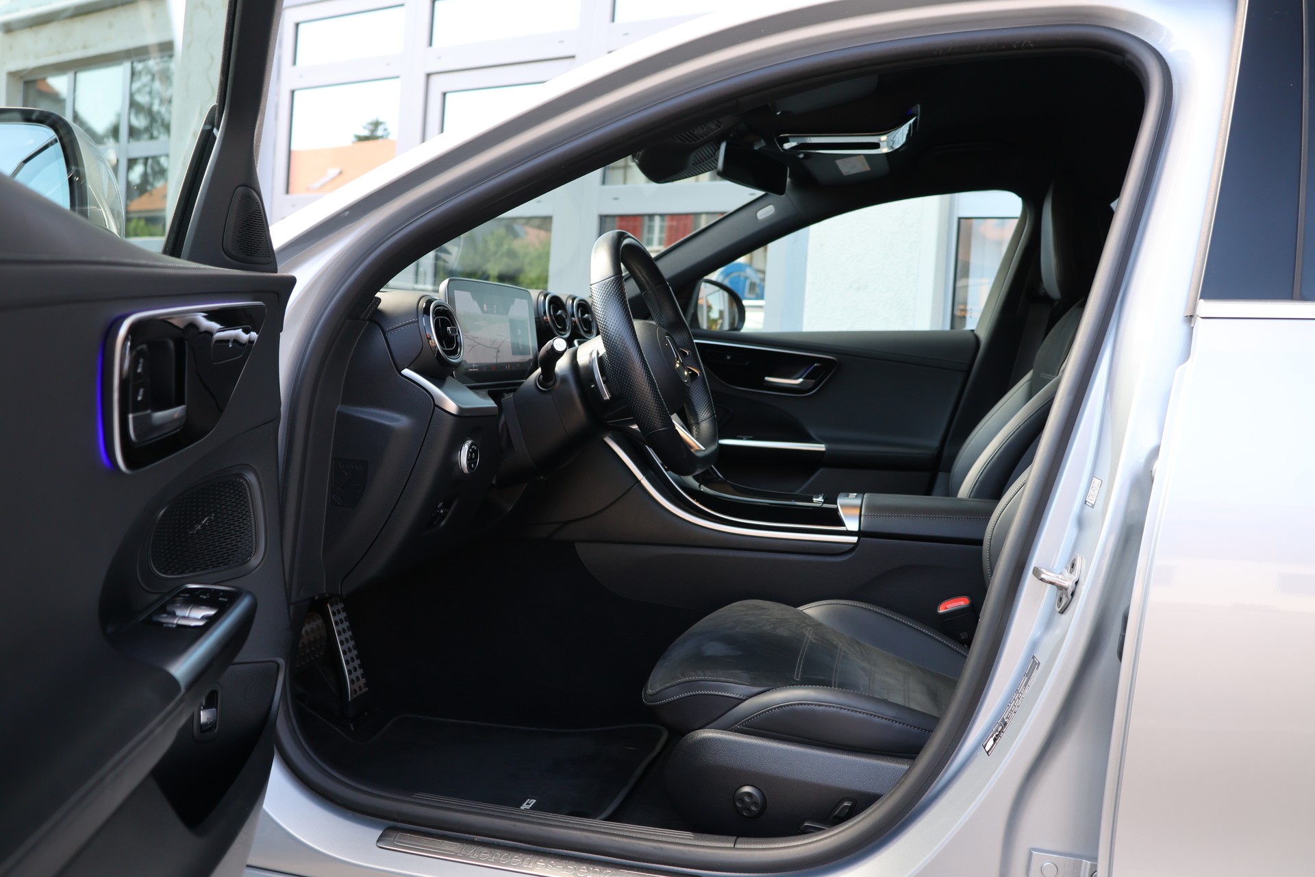 MERCEDES-BENZ C 220 d T 4Matic Swiss Star AMG-Line (CH)-image-8