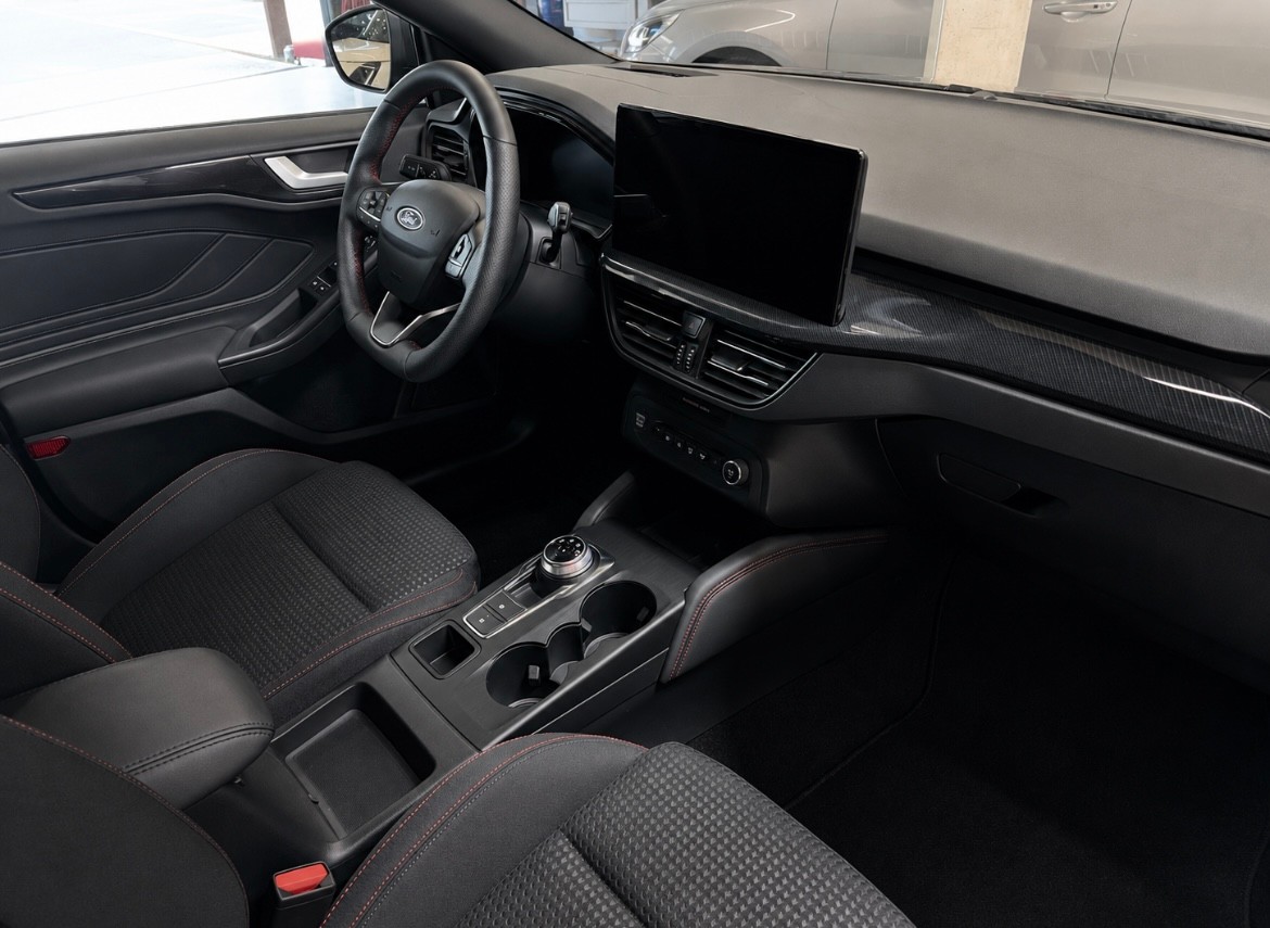 FORD Focus 1.5 EcoBlue TDCi ST-Line X Automatic-image-6