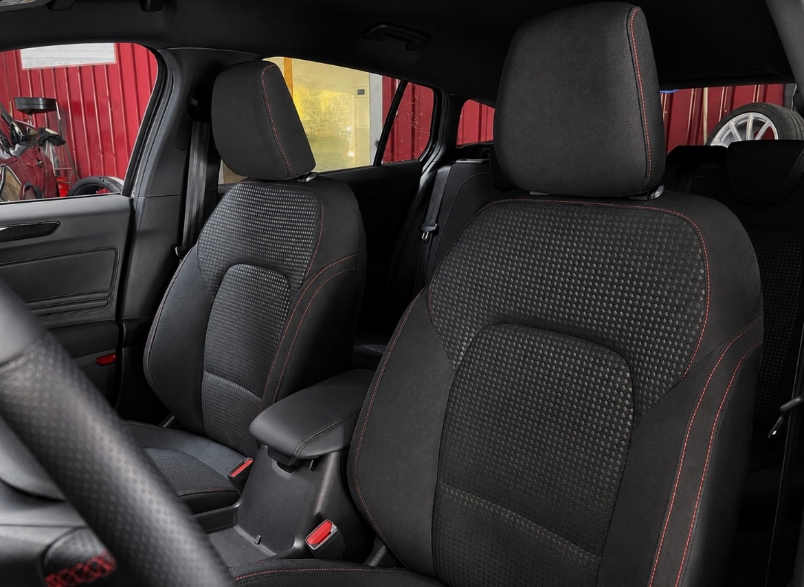 FORD Focus 1.5 EcoBlue TDCi ST-Line X Automatic-image-8