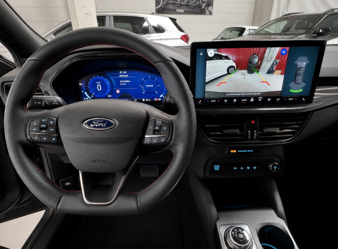 FORD Focus 1.5 EcoBlue TDCi ST-Line X Automatic-image-4