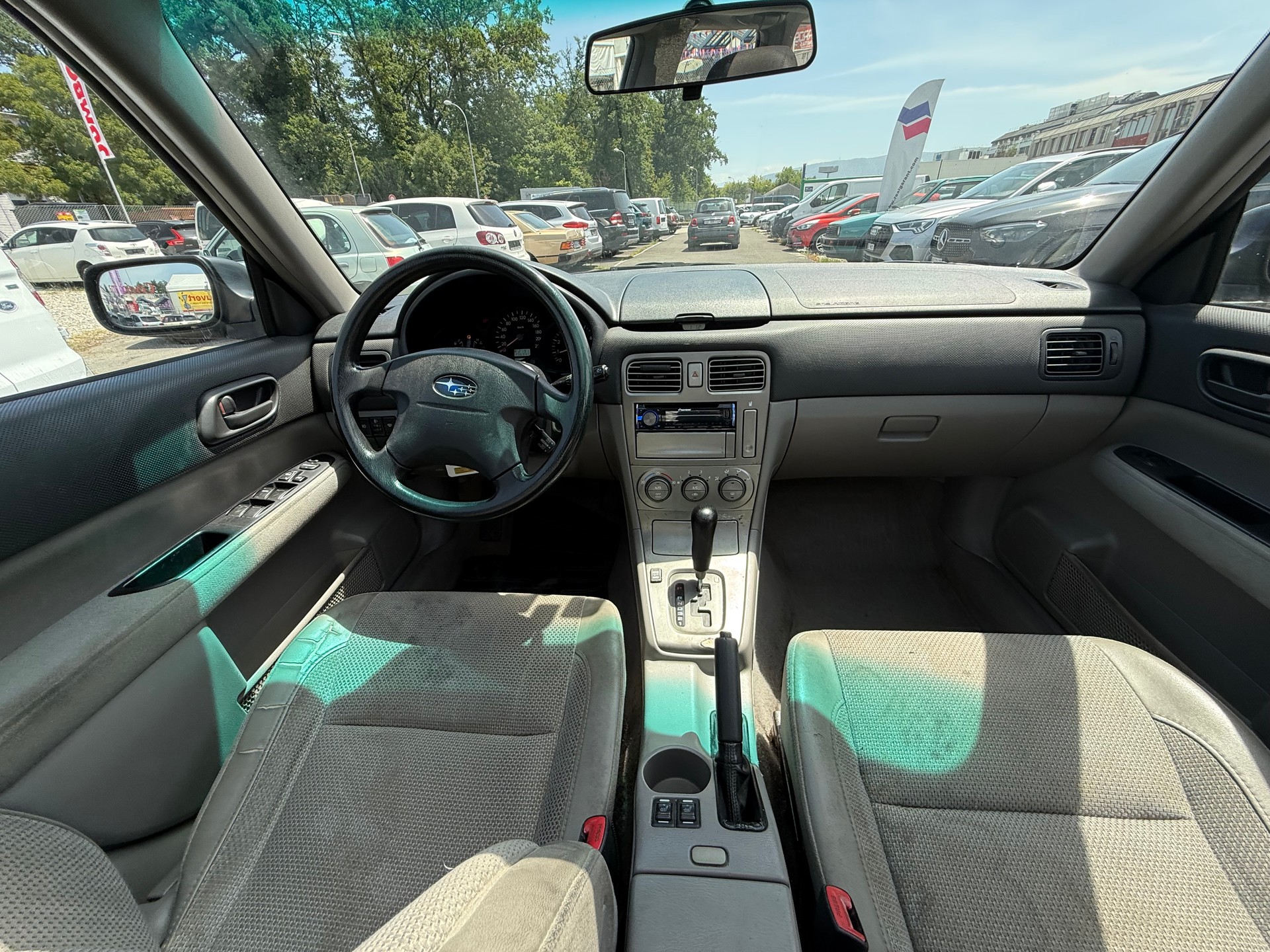 SUBARU Forester 2.0X Comfort Automatic-image-6