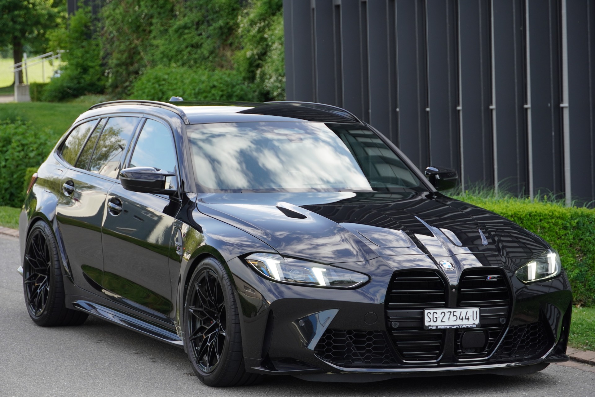 BMW M3 Touring xDrive Competition M-image-2
