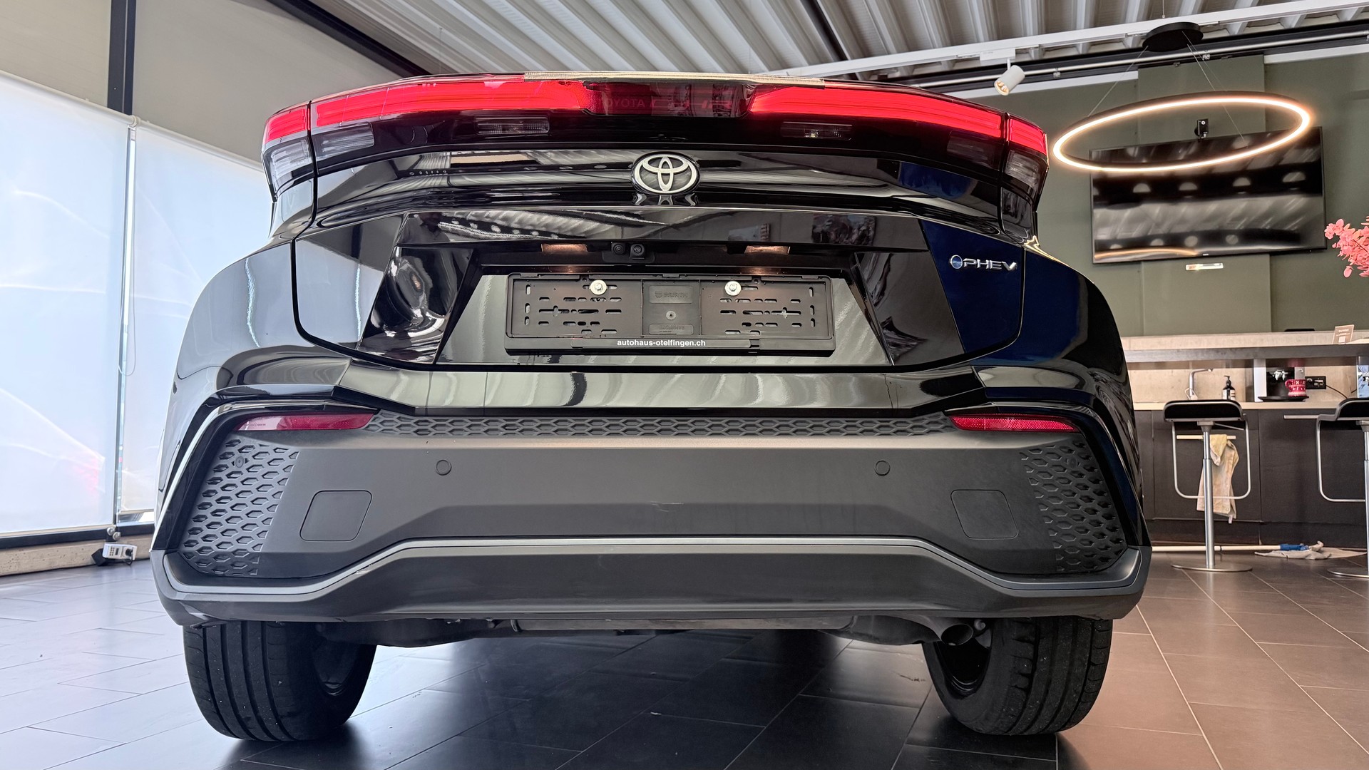 TOYOTA C-HR 2.0 PHEV Style Premiere-image-20
