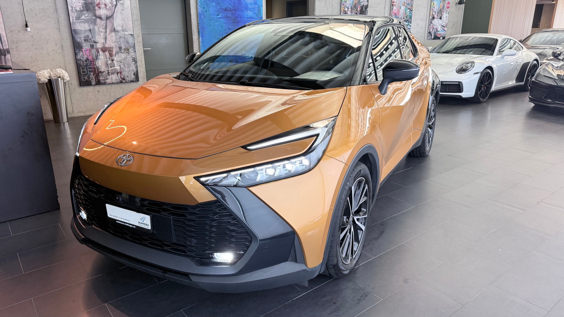 TOYOTA C-HR 2.0 PHEV Style Premiere-image-8