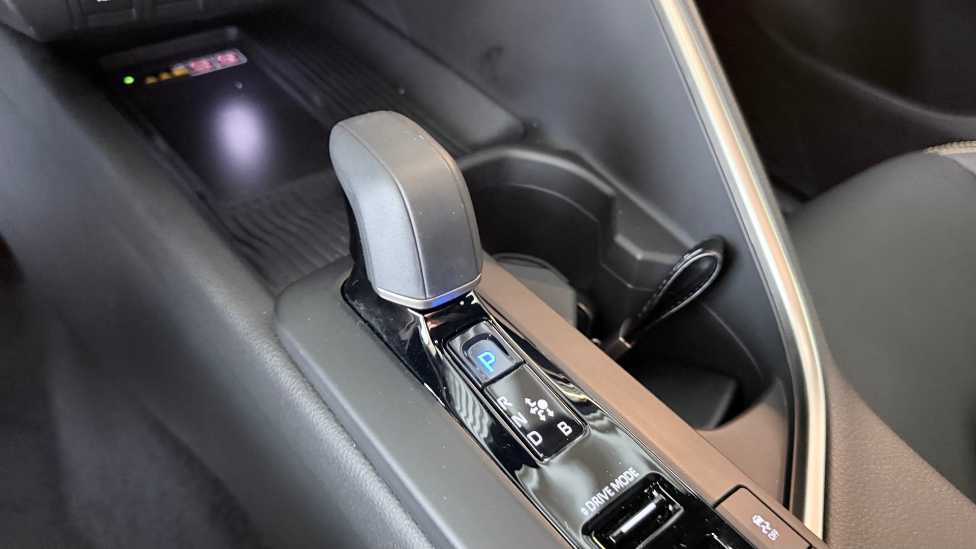 TOYOTA C-HR 2.0 PHEV Style Premiere-image-13