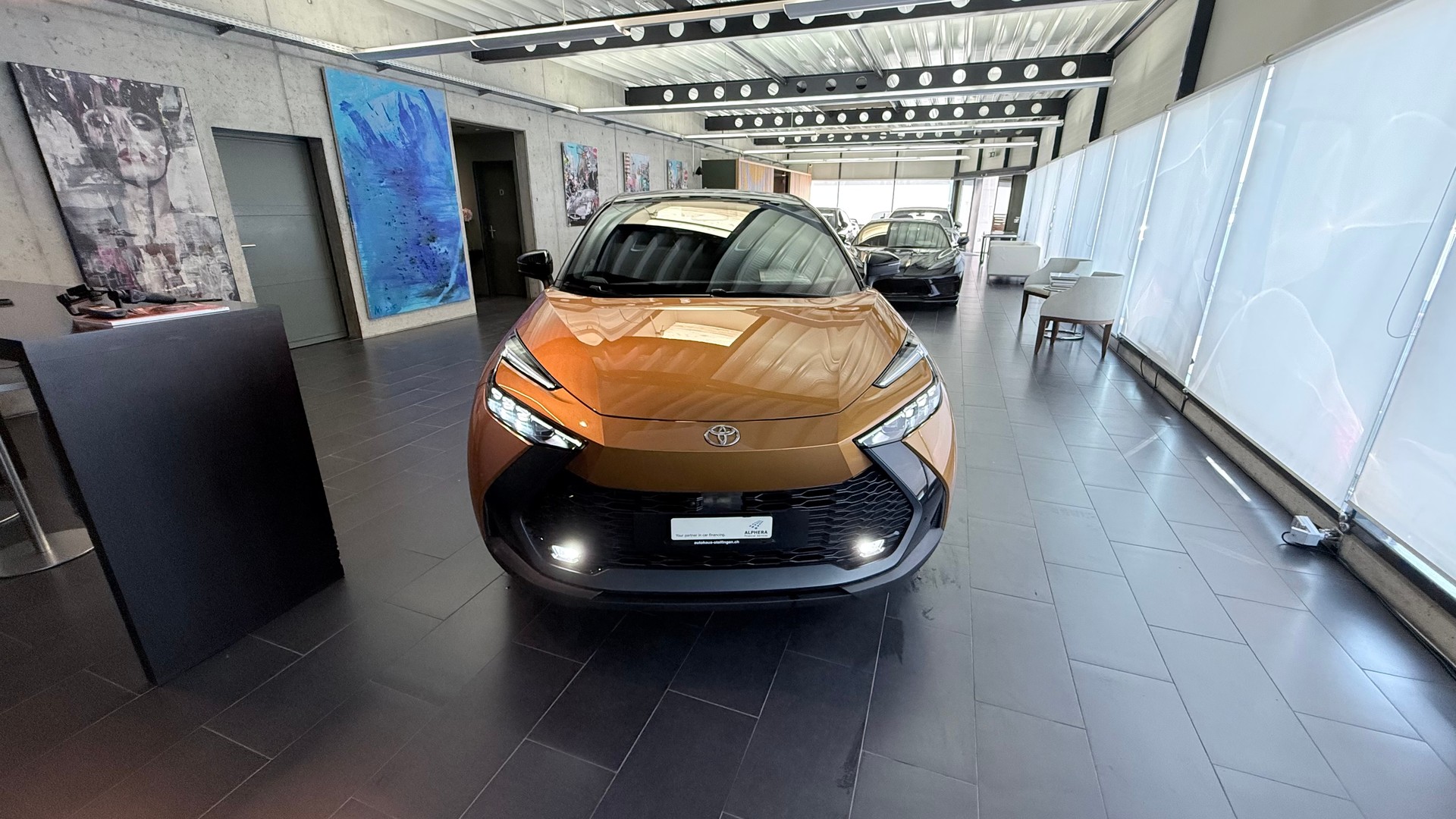 TOYOTA C-HR 2.0 PHEV Style Premiere-image-4