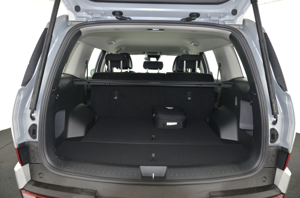 HYUNDAI Santa Fe 1.6 PHEV Premium 4WD-image-25