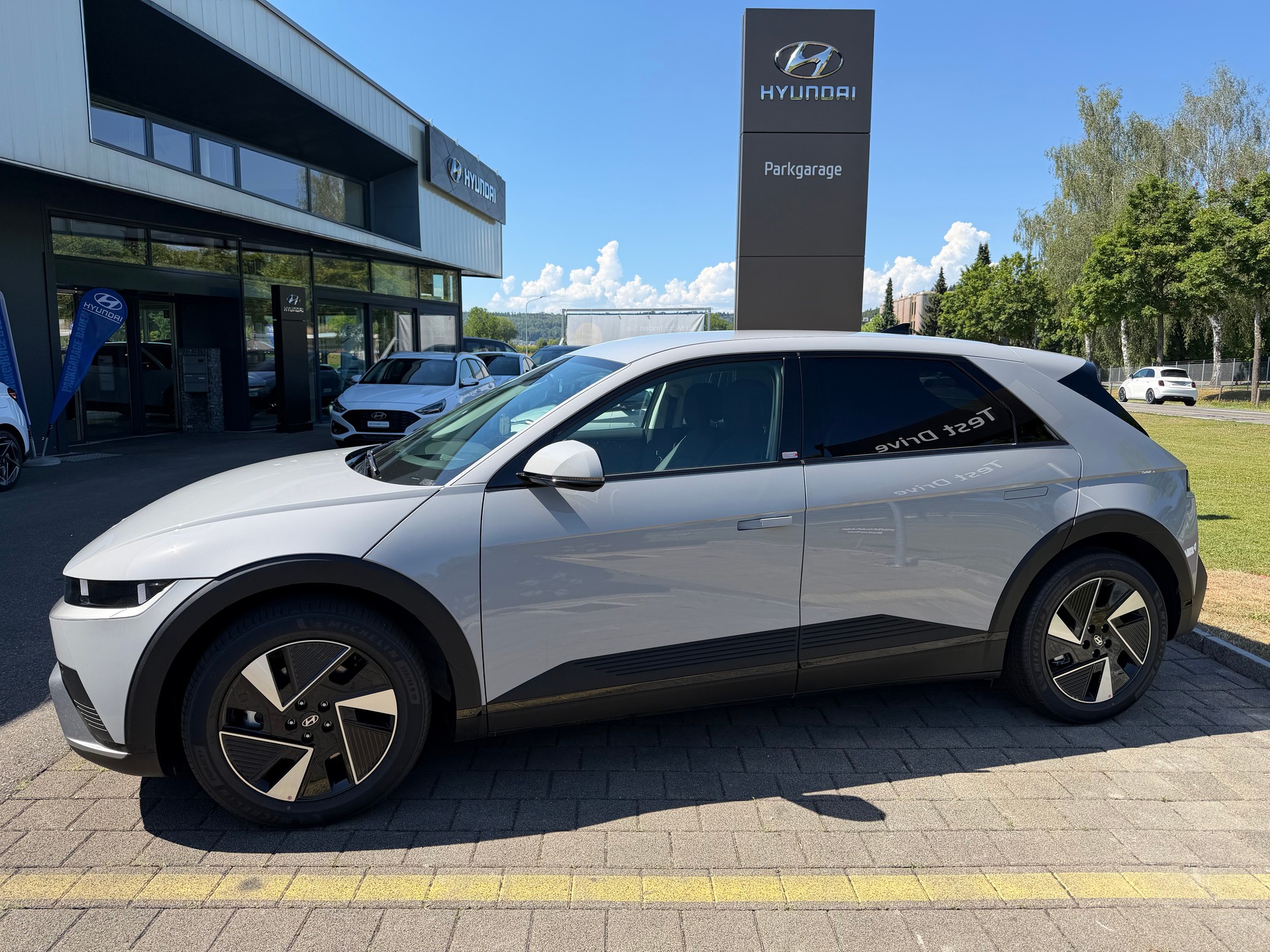 HYUNDAI Ioniq 5 Amplia 84kWh-image-1