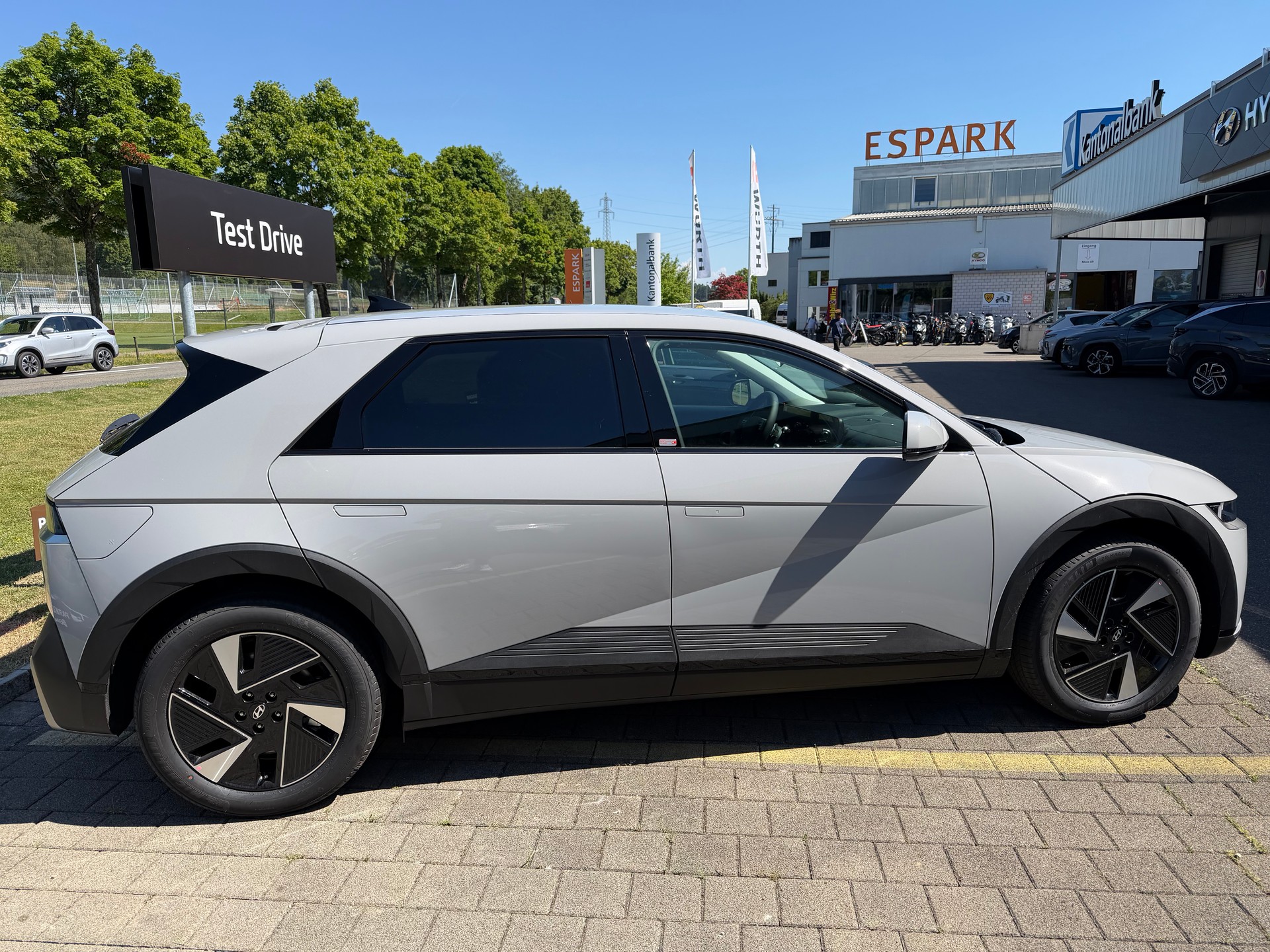 HYUNDAI Ioniq 5 Amplia 84kWh-image-3