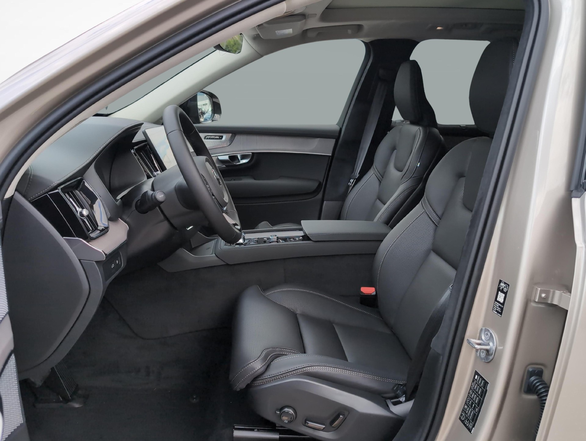 VOLVO XC90 2.0 T8 TE XCLUSIVE Edition Dark eAWD-image-8