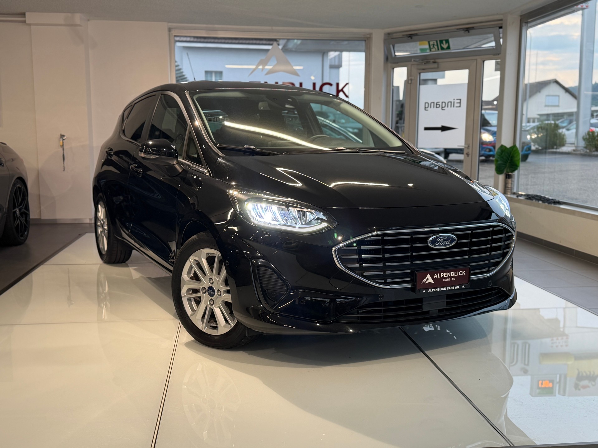 FORD Fiesta 1.0 SCTi MHEV Titanium X Automat-image-2