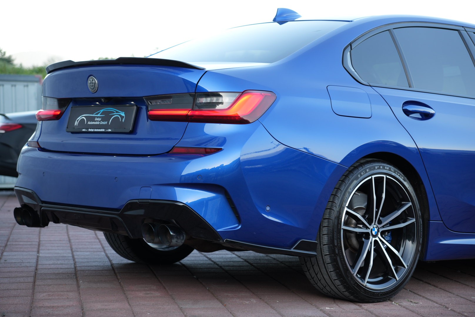 BMW 330i M Sport Steptronic-image-9