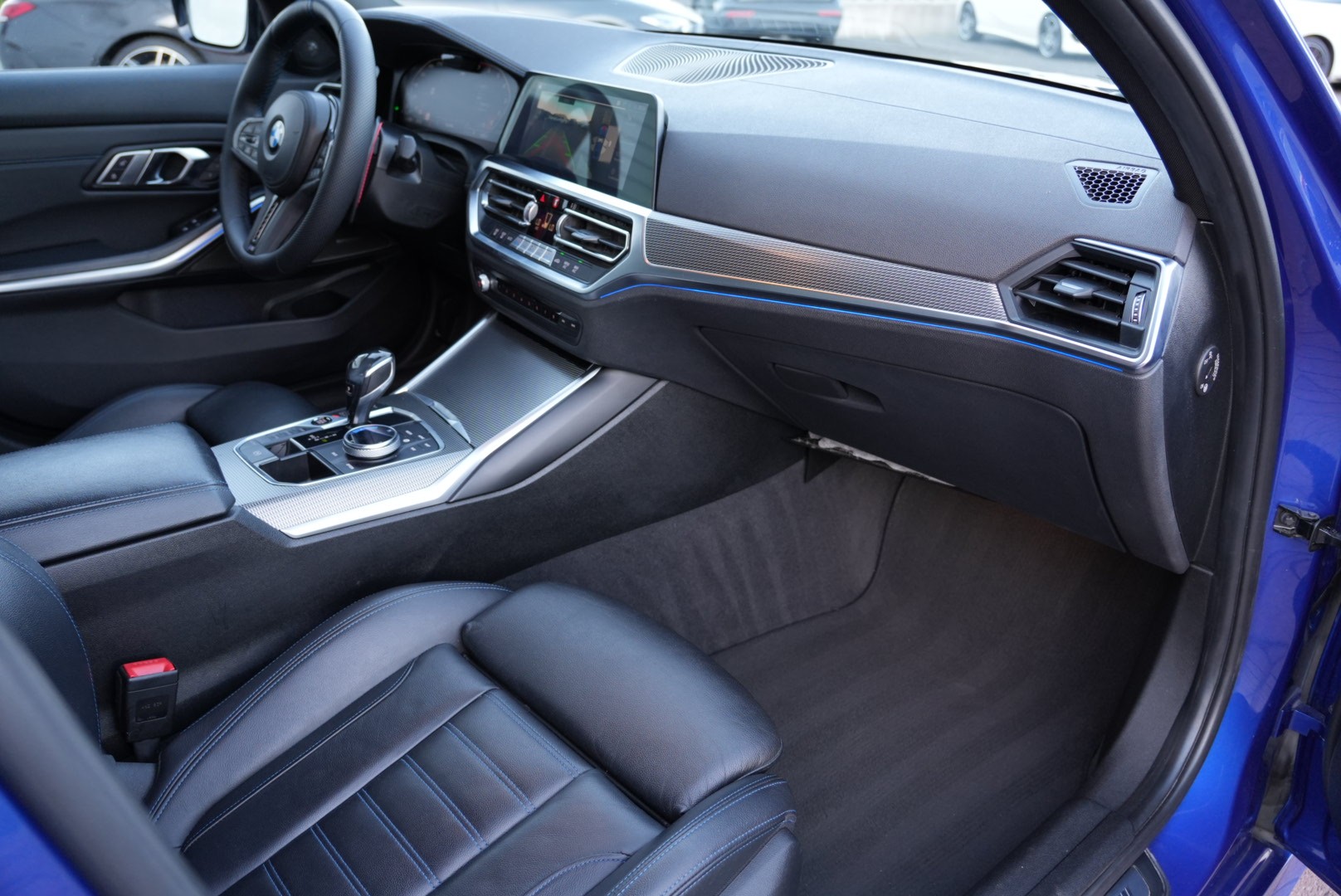BMW 330i M Sport Steptronic-image-13