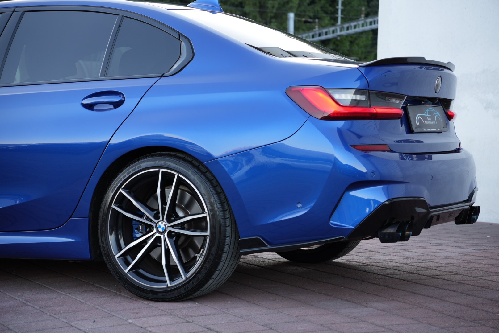 BMW 330i M Sport Steptronic-image-2