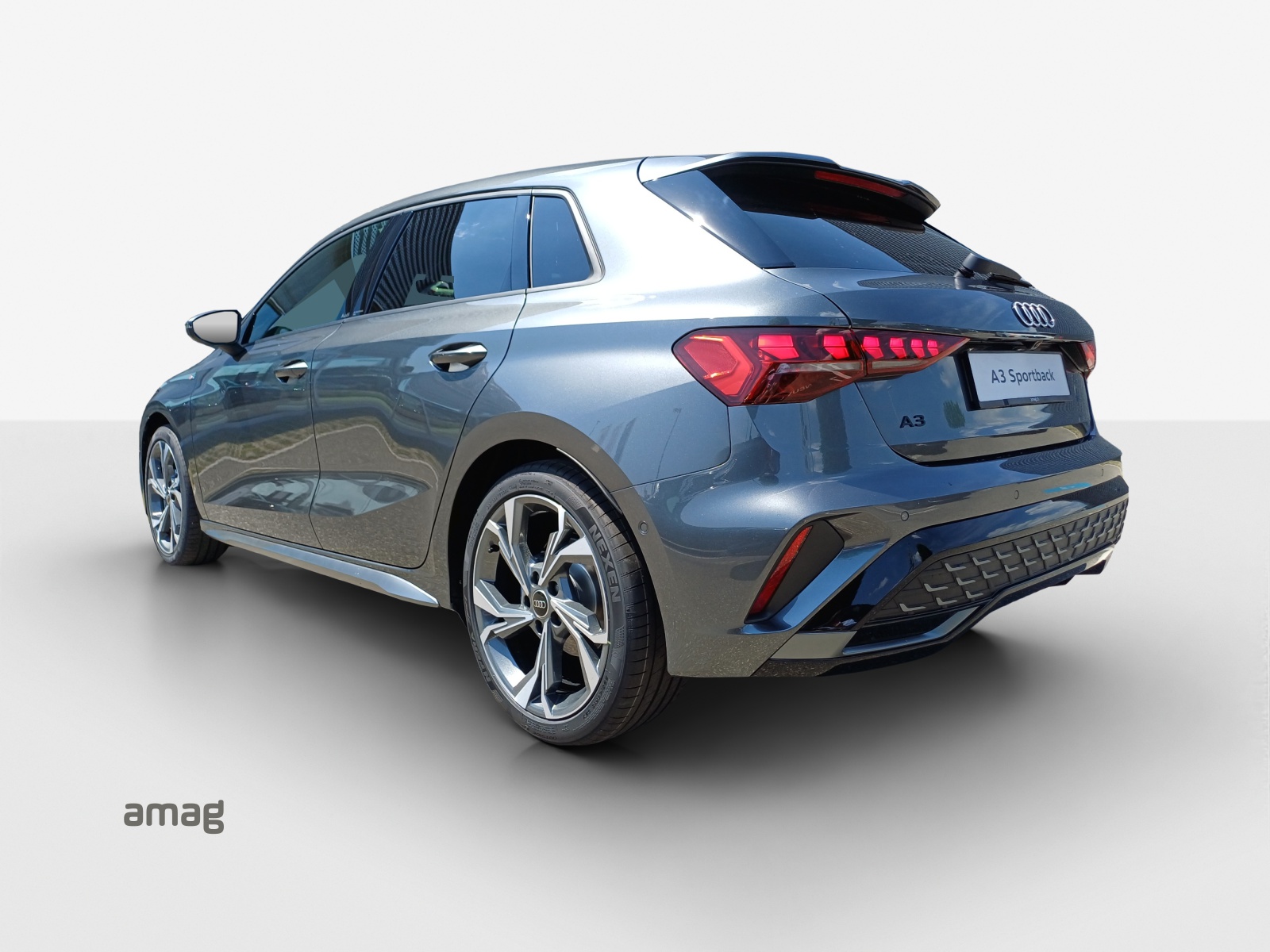 AUDI A3 Sportback TFSI 110 kW S line Attraction S tronic-showroom-element-2