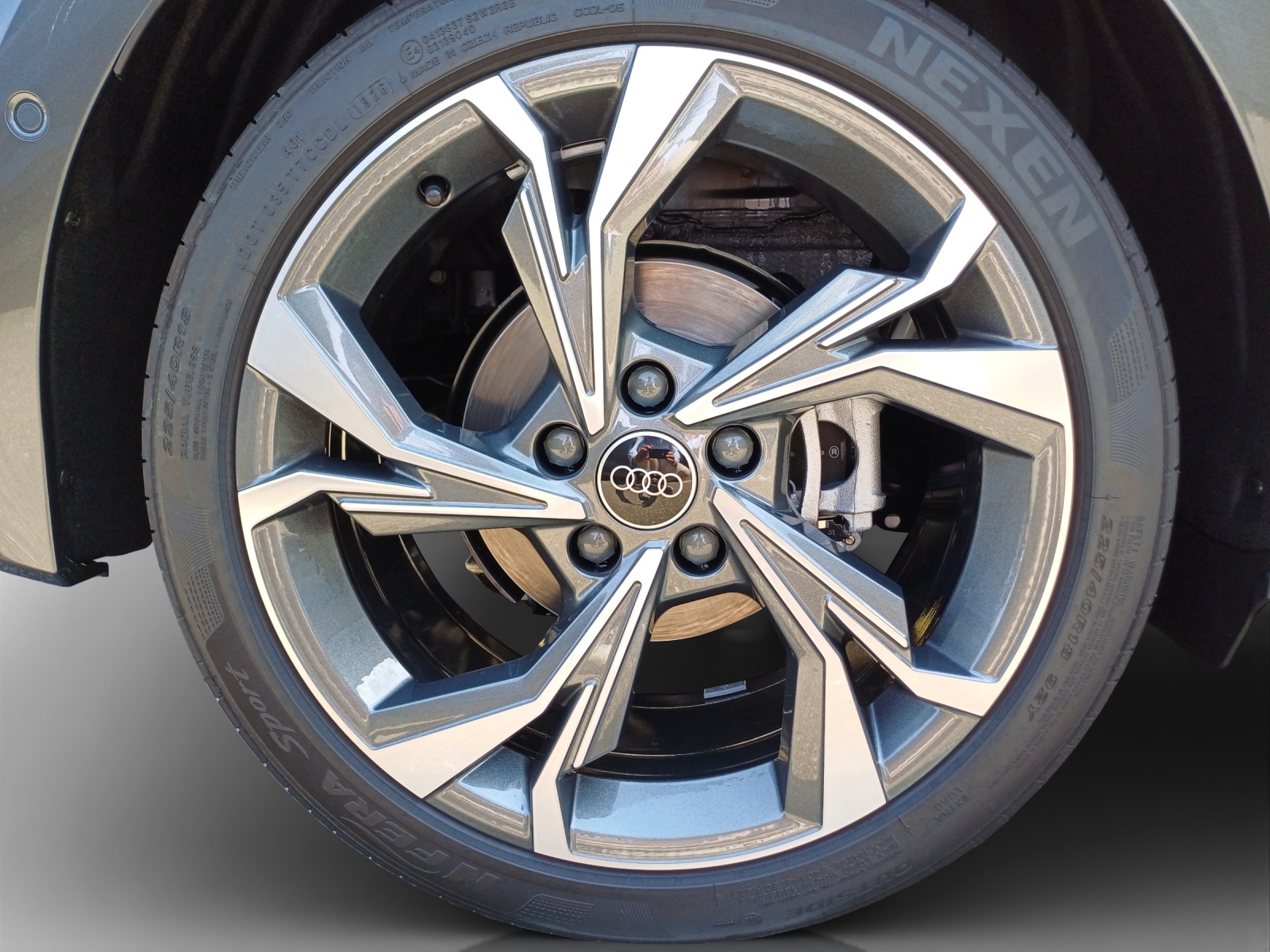 AUDI A3 Sportback TFSI 110 kW S line Attraction S tronic-image-15