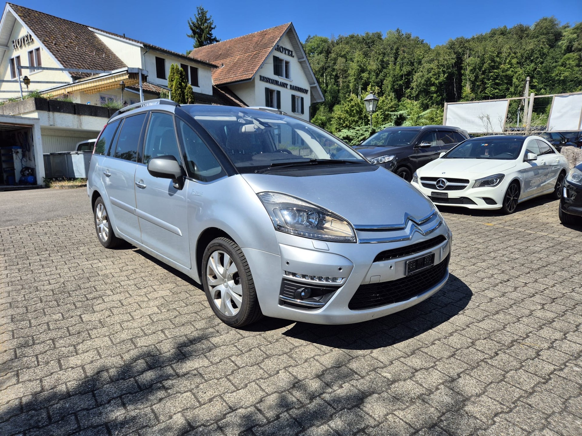CITROEN Grand C4 Picasso 2.0 HDI Exclusive Automatic-image-1