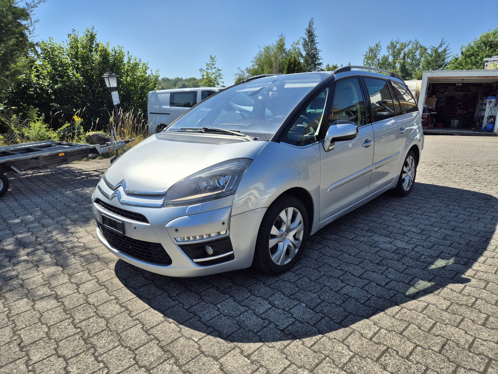 CITROEN Grand C4 Picasso 2.0 HDI Exclusive Automatic-image-0