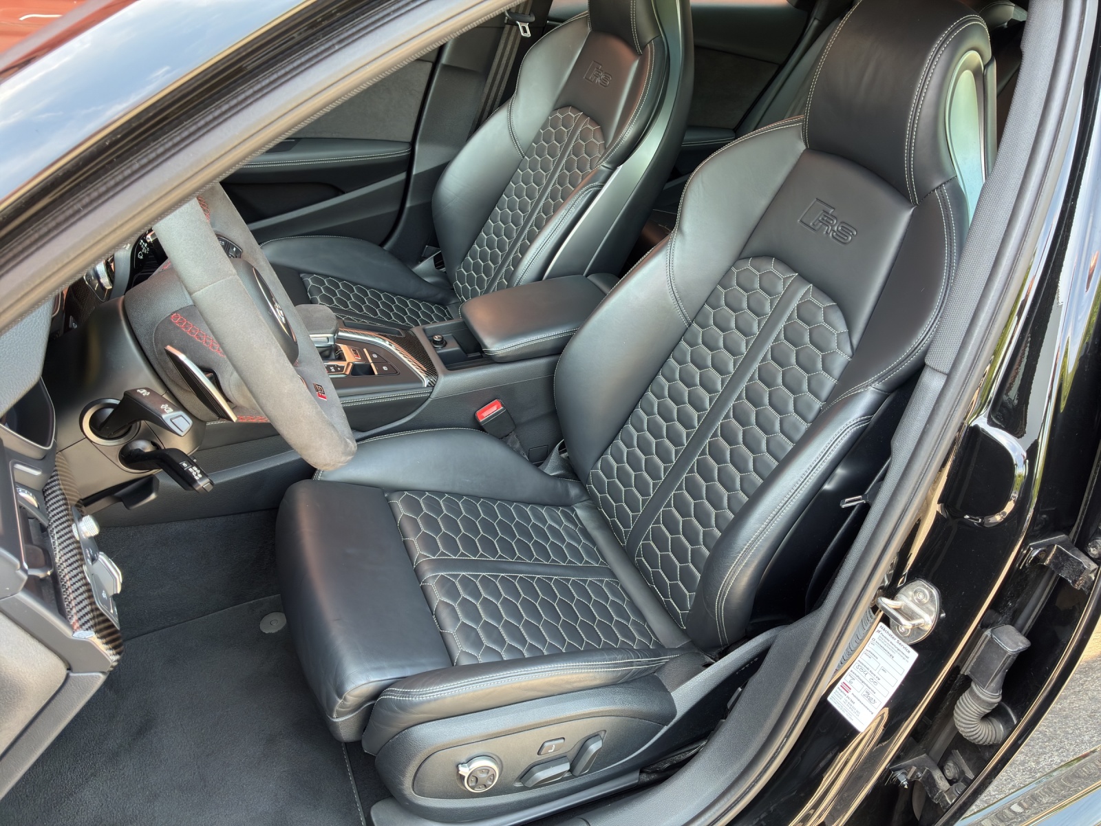 AUDI RS4 Avant 2.9 TFSI quattro tiptronic-image-11