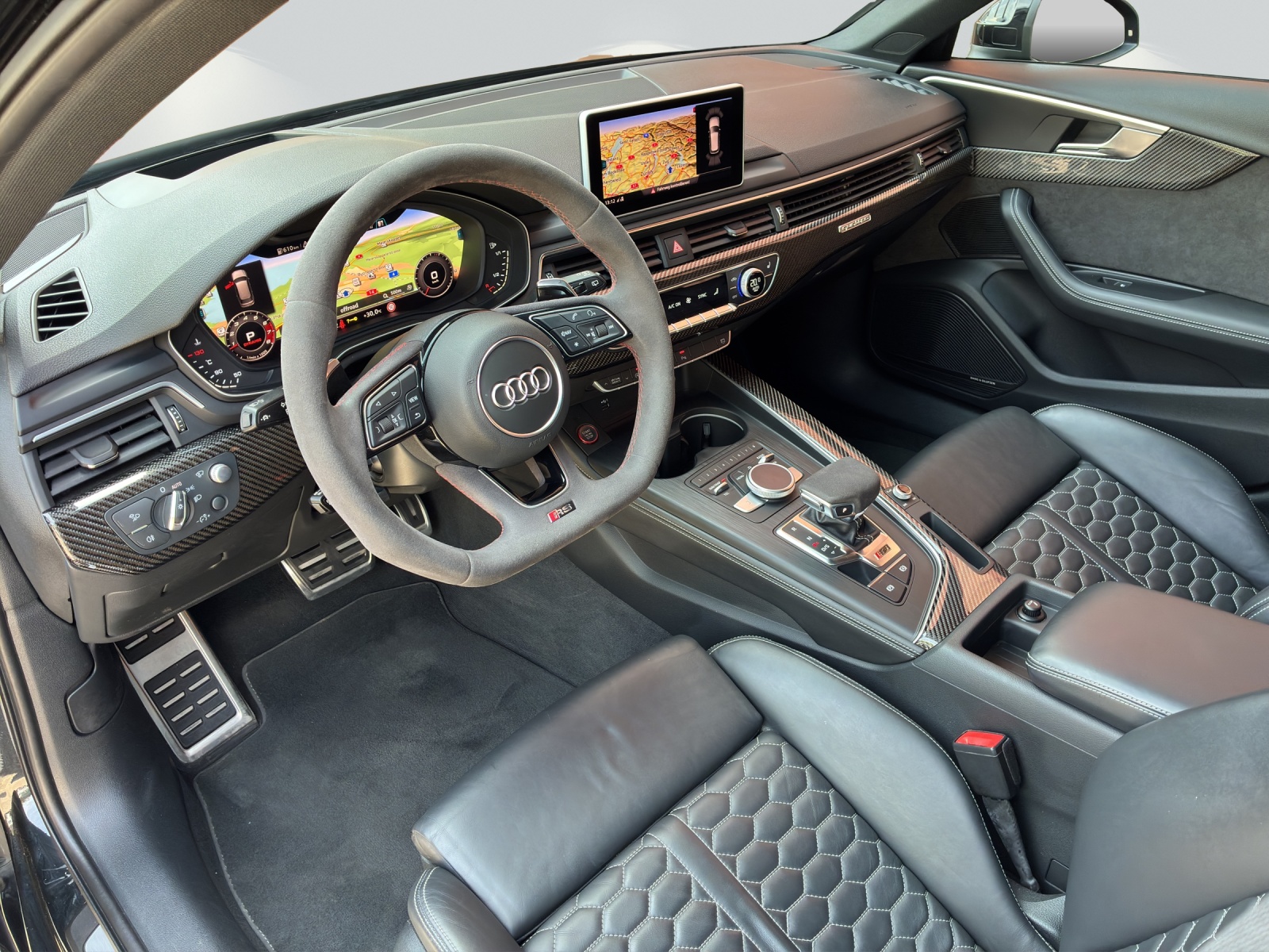 AUDI RS4 Avant 2.9 TFSI quattro tiptronic-image-4