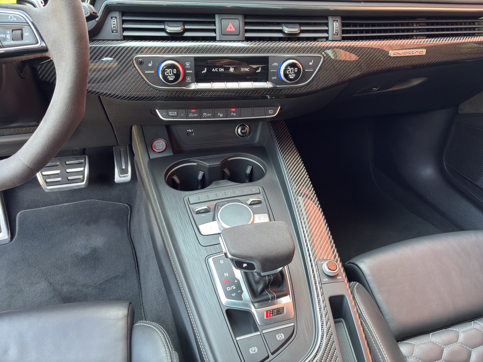 AUDI RS4 Avant 2.9 TFSI quattro tiptronic-image-15