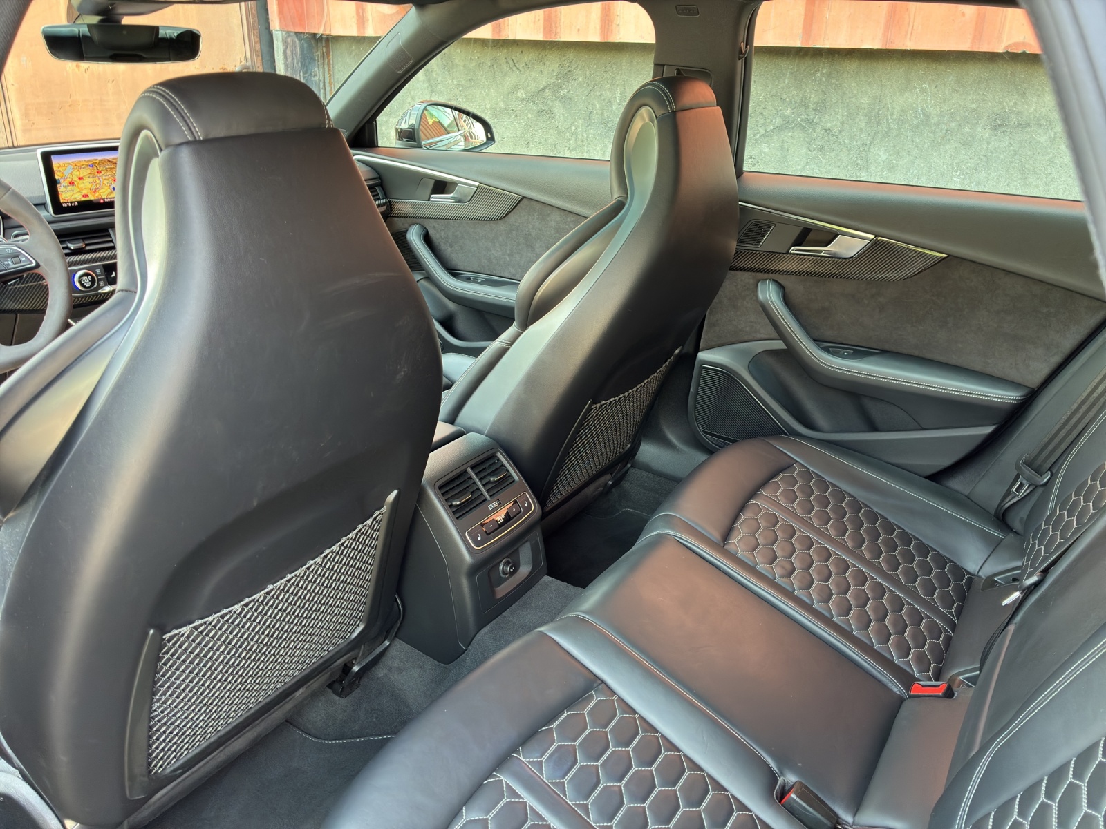 AUDI RS4 Avant 2.9 TFSI quattro tiptronic-image-18