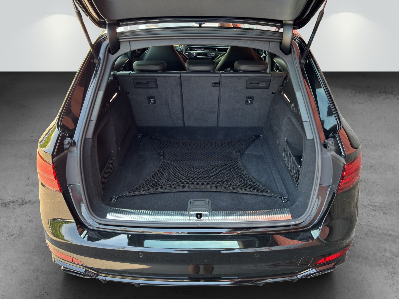 AUDI RS4 Avant 2.9 TFSI quattro tiptronic-image-9