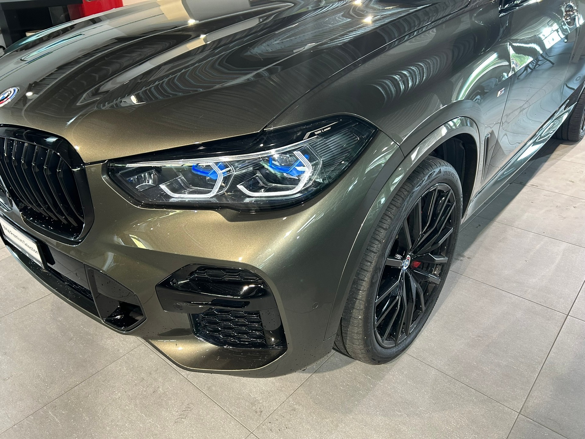 BMW X5 xDrive 48V 40d M Sport Steptronic-image-16