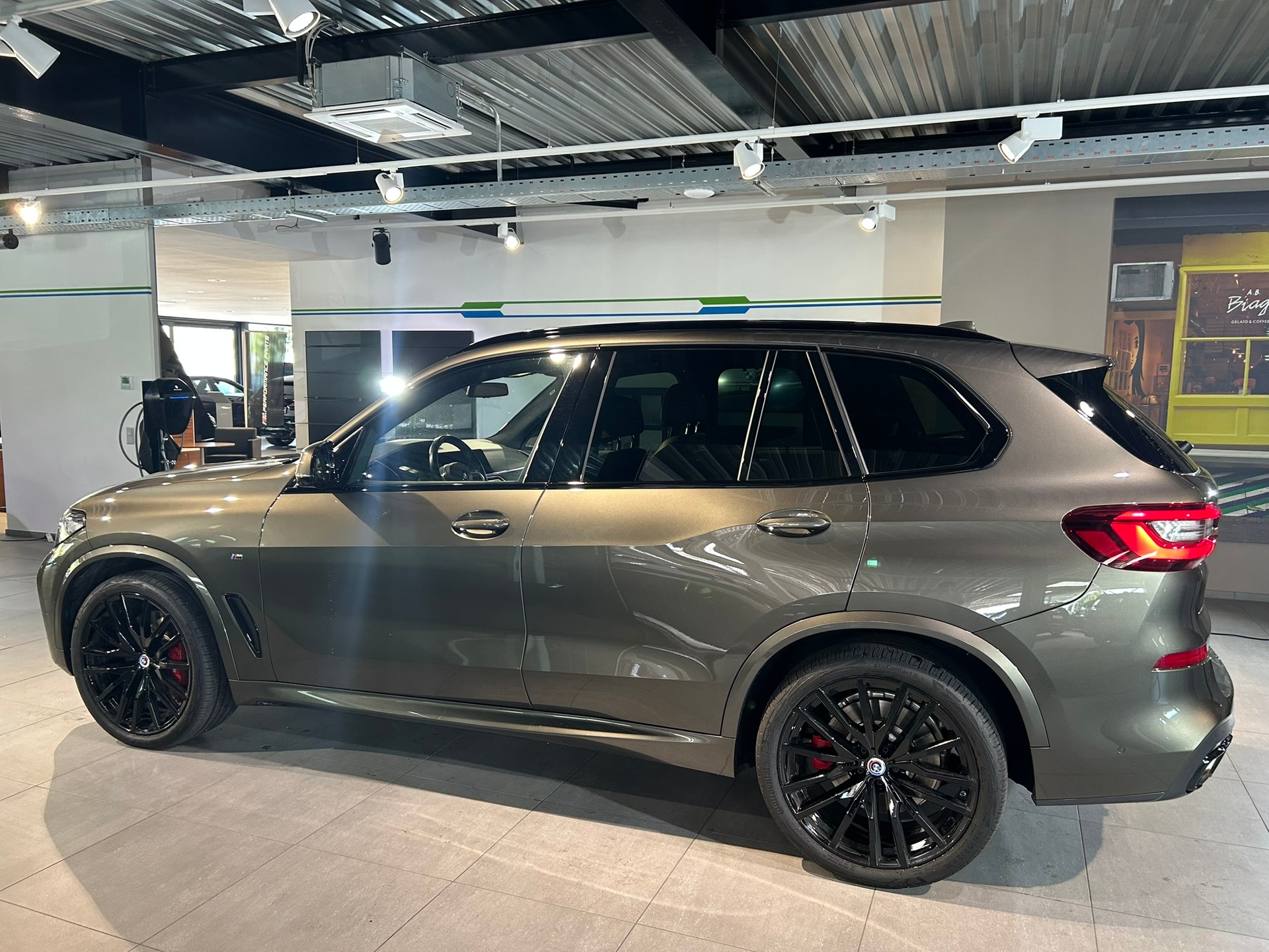 BMW X5 xDrive 48V 40d M Sport Steptronic-image-6