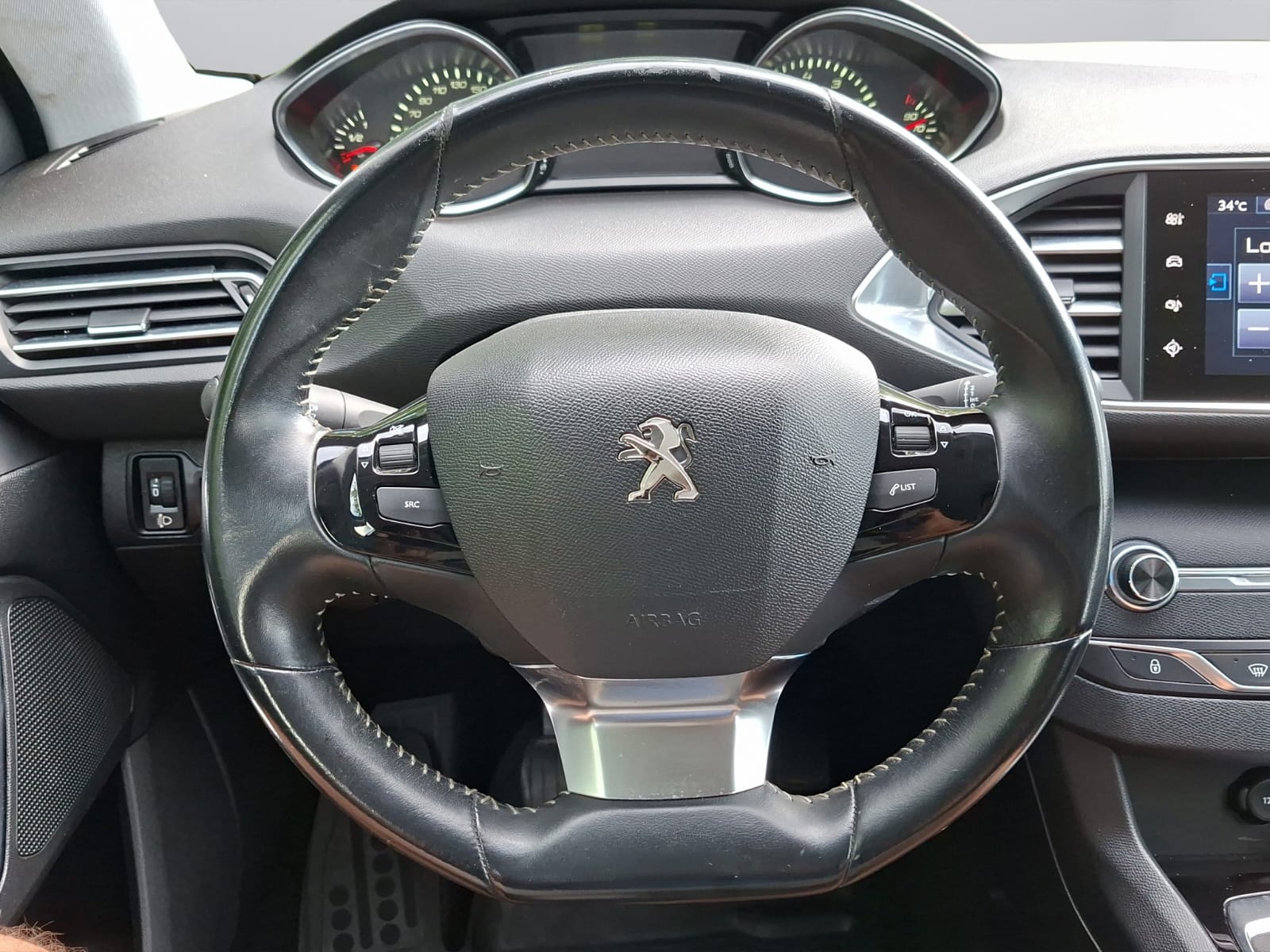 PEUGEOT 308 1.2 THP Style-image-12