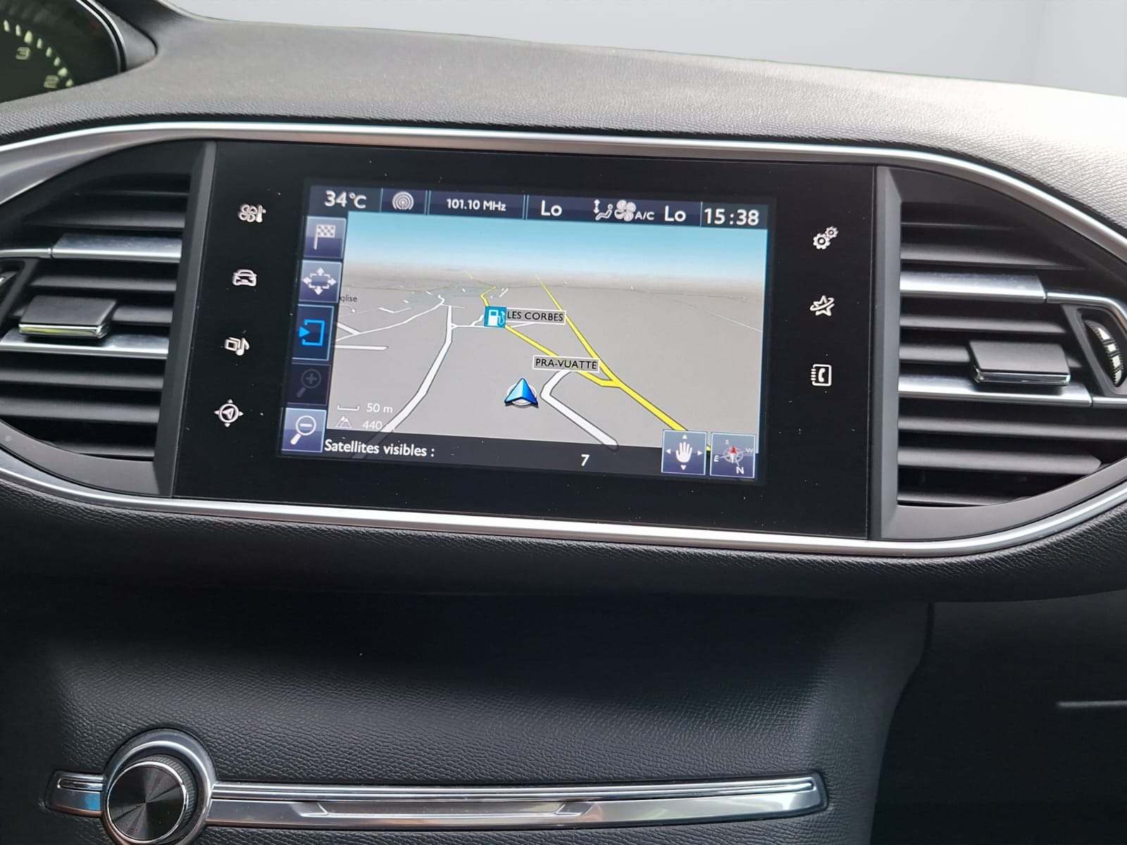 PEUGEOT 308 1.2 THP Style-image-14