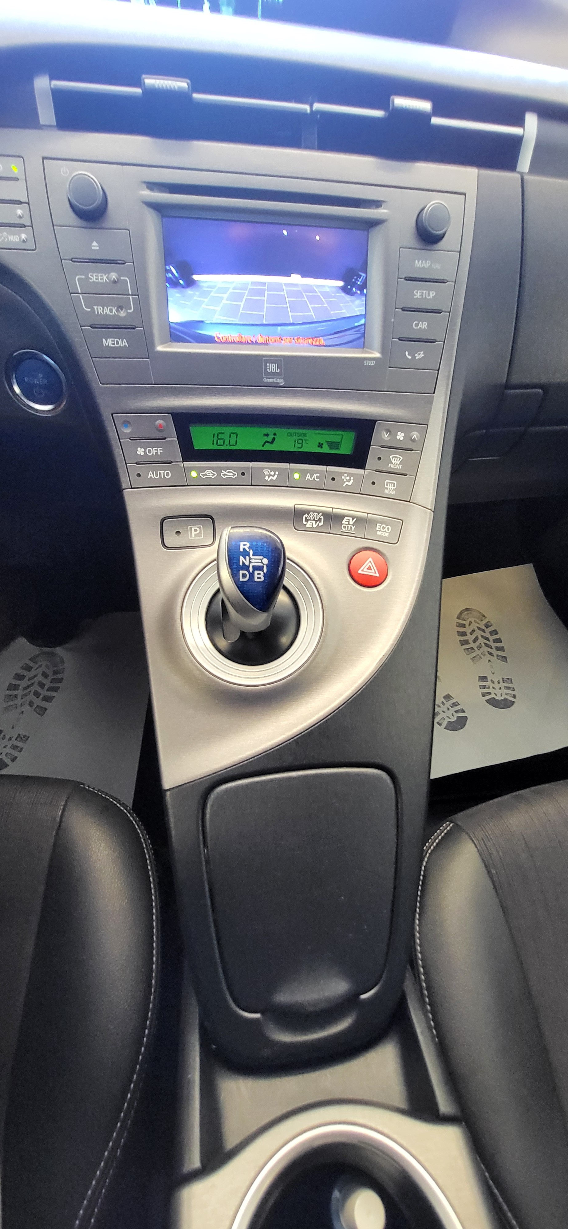 TOYOTA Prius 1.8 16V Plug-in Hybrid Sol Premium-image-14
