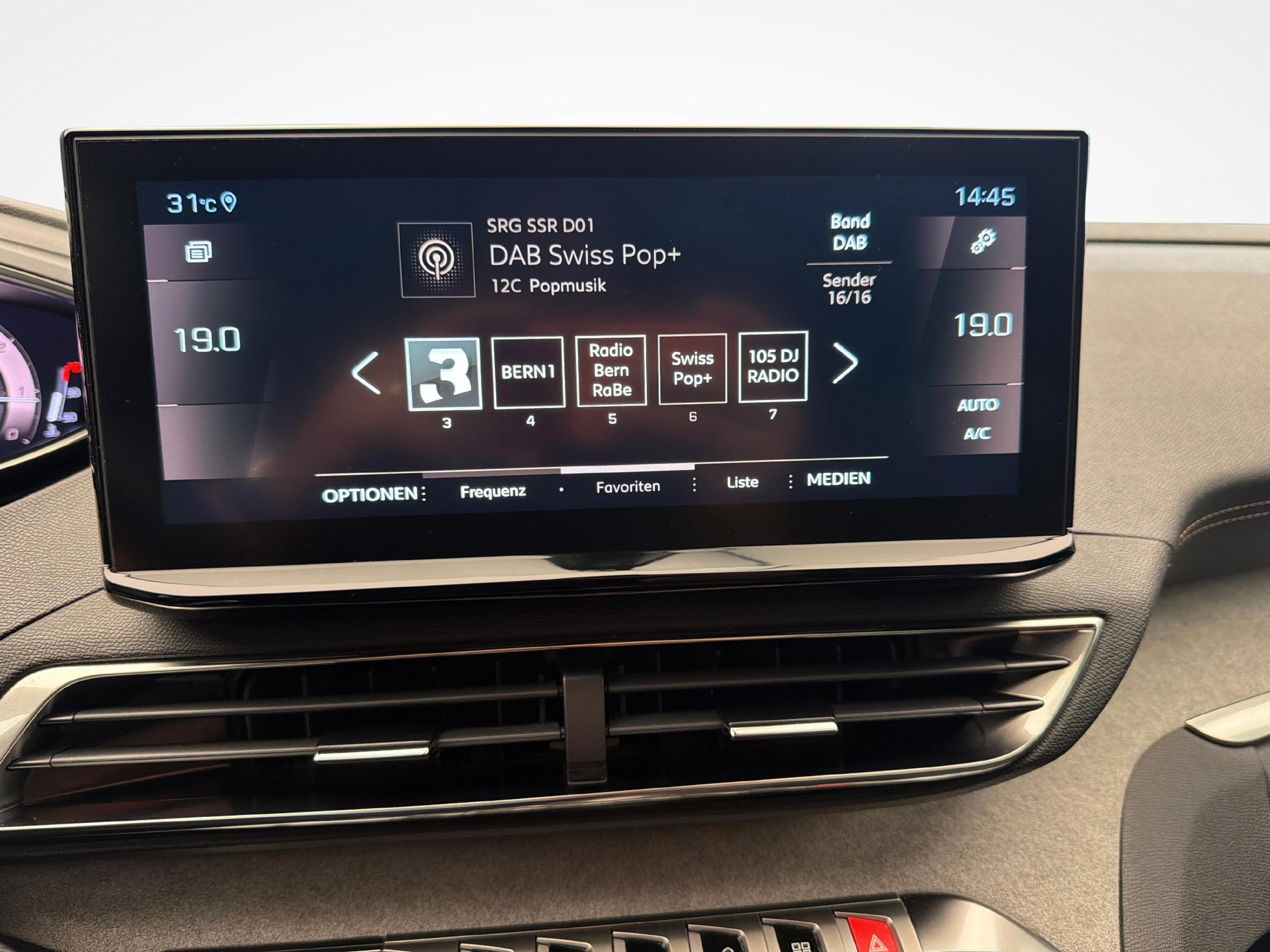 PEUGEOT 5008 1.5 BlueHDi GT-image-14
