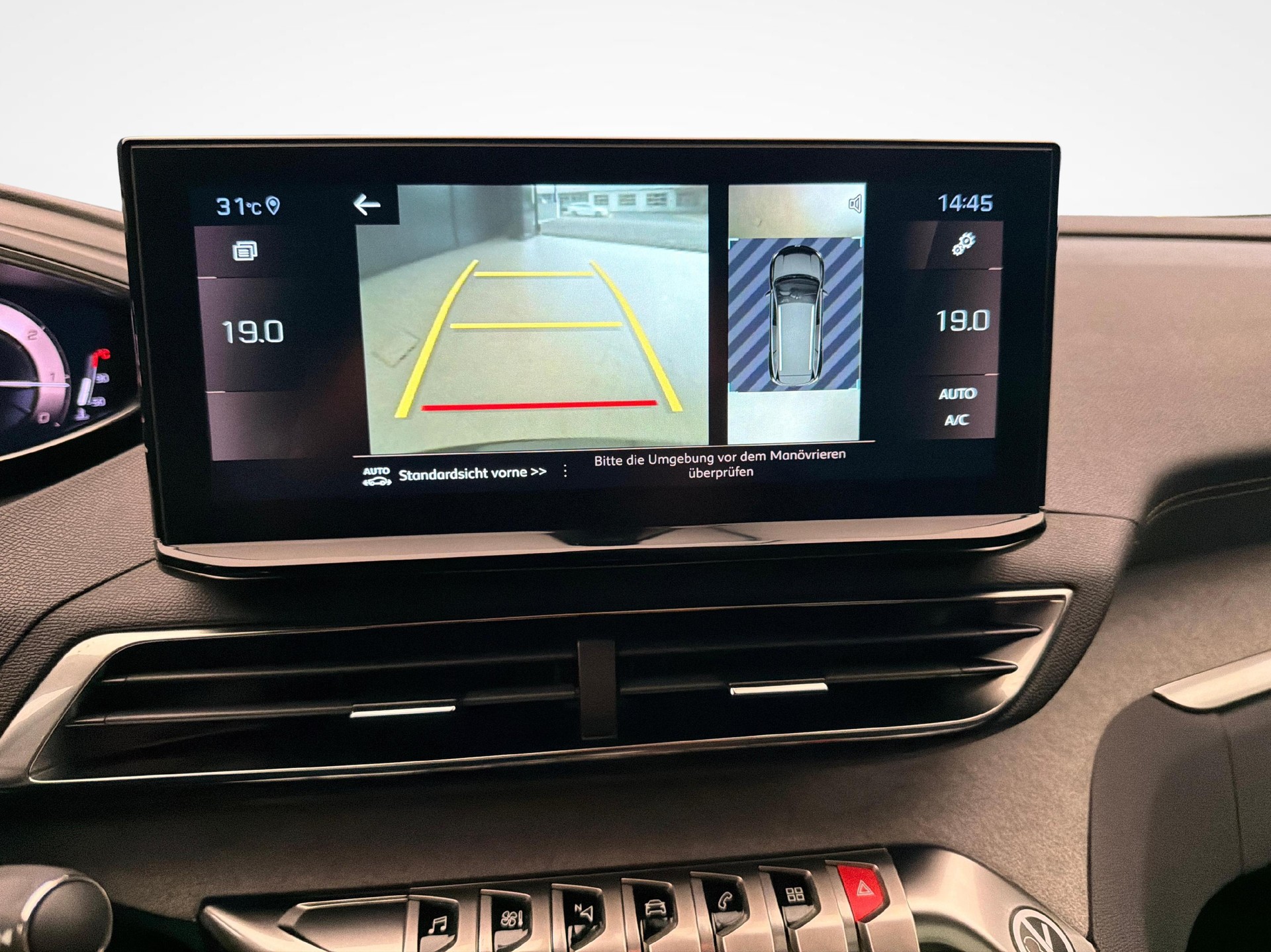 PEUGEOT 5008 1.5 BlueHDi GT-image-17
