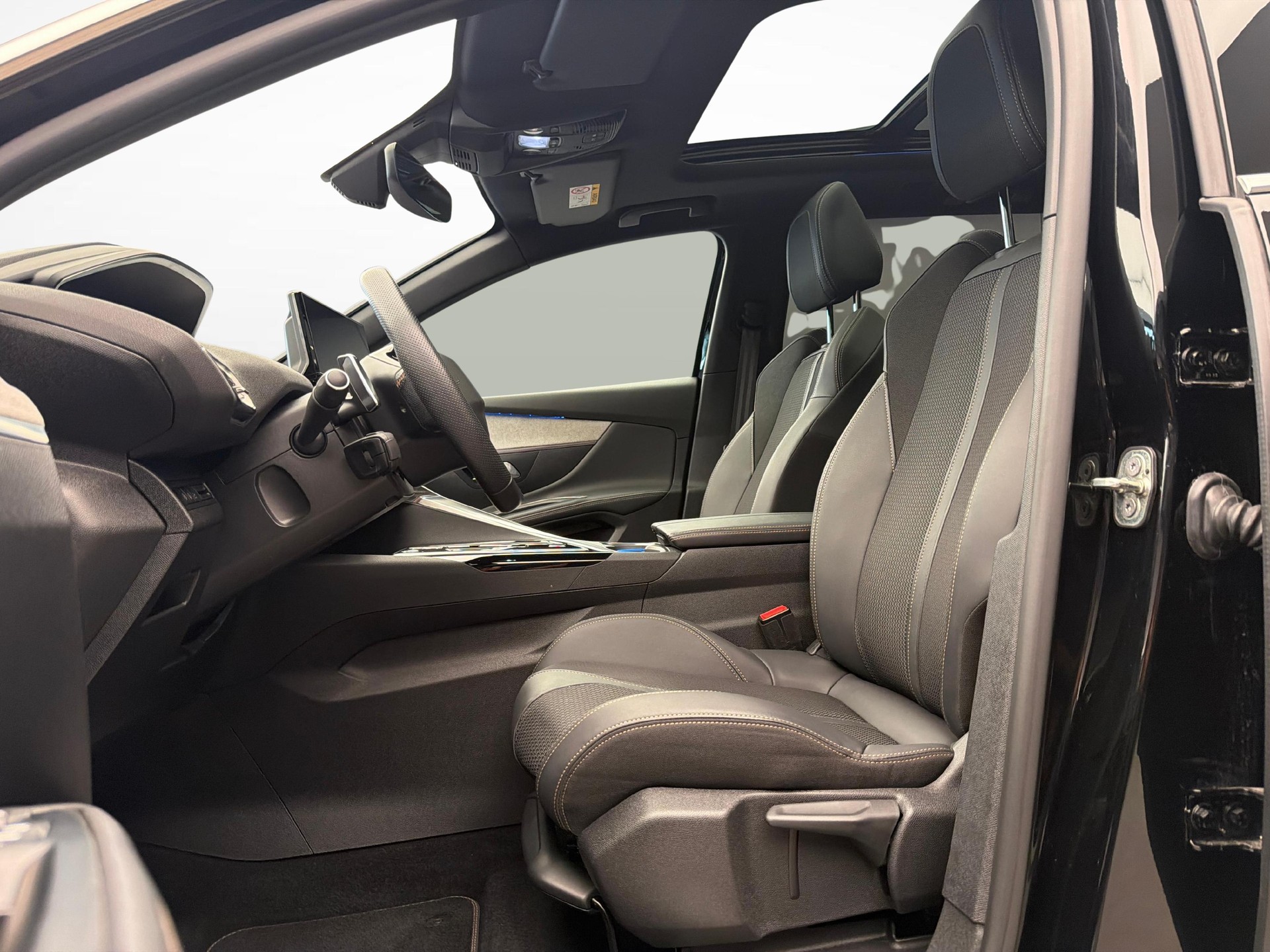PEUGEOT 5008 1.5 BlueHDi GT-image-9