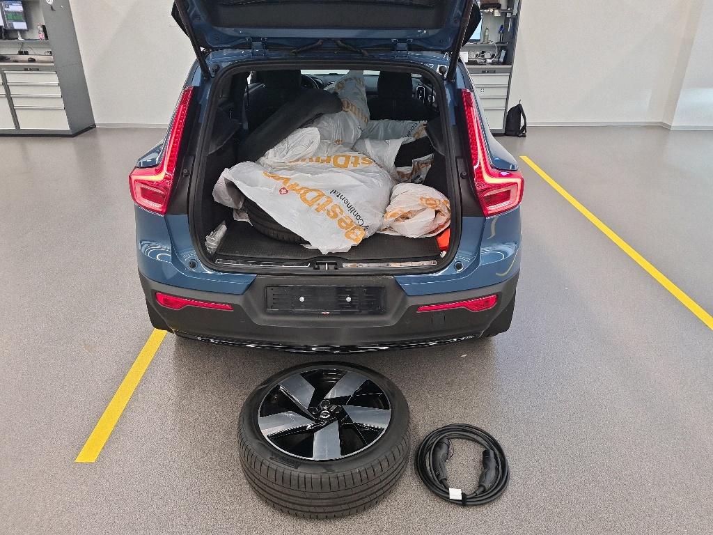 VOLVO EX40 82kWh Twin Motor Performance AWD Ultra / 442PS / CH-Fahrzeug-image-3