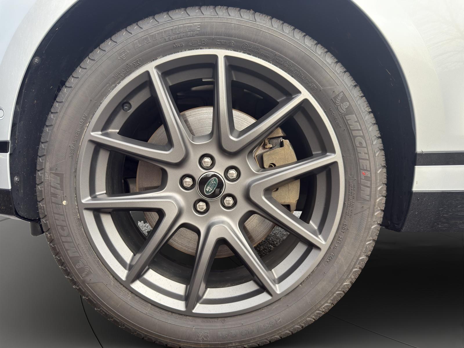 LAND ROVER Range Rover Velar 2.0 P400e Dynamic HSE Plug In-image-15