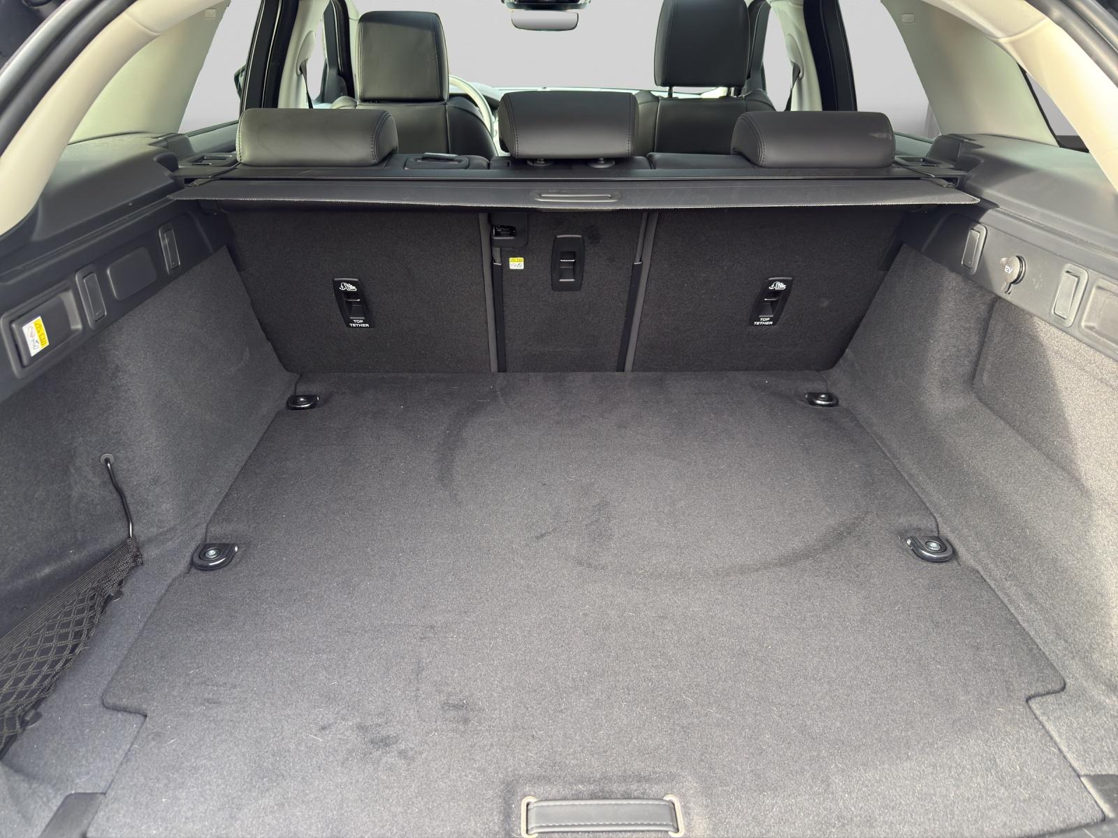 LAND ROVER Range Rover Velar 2.0 P400e Dynamic HSE Plug In-image-14