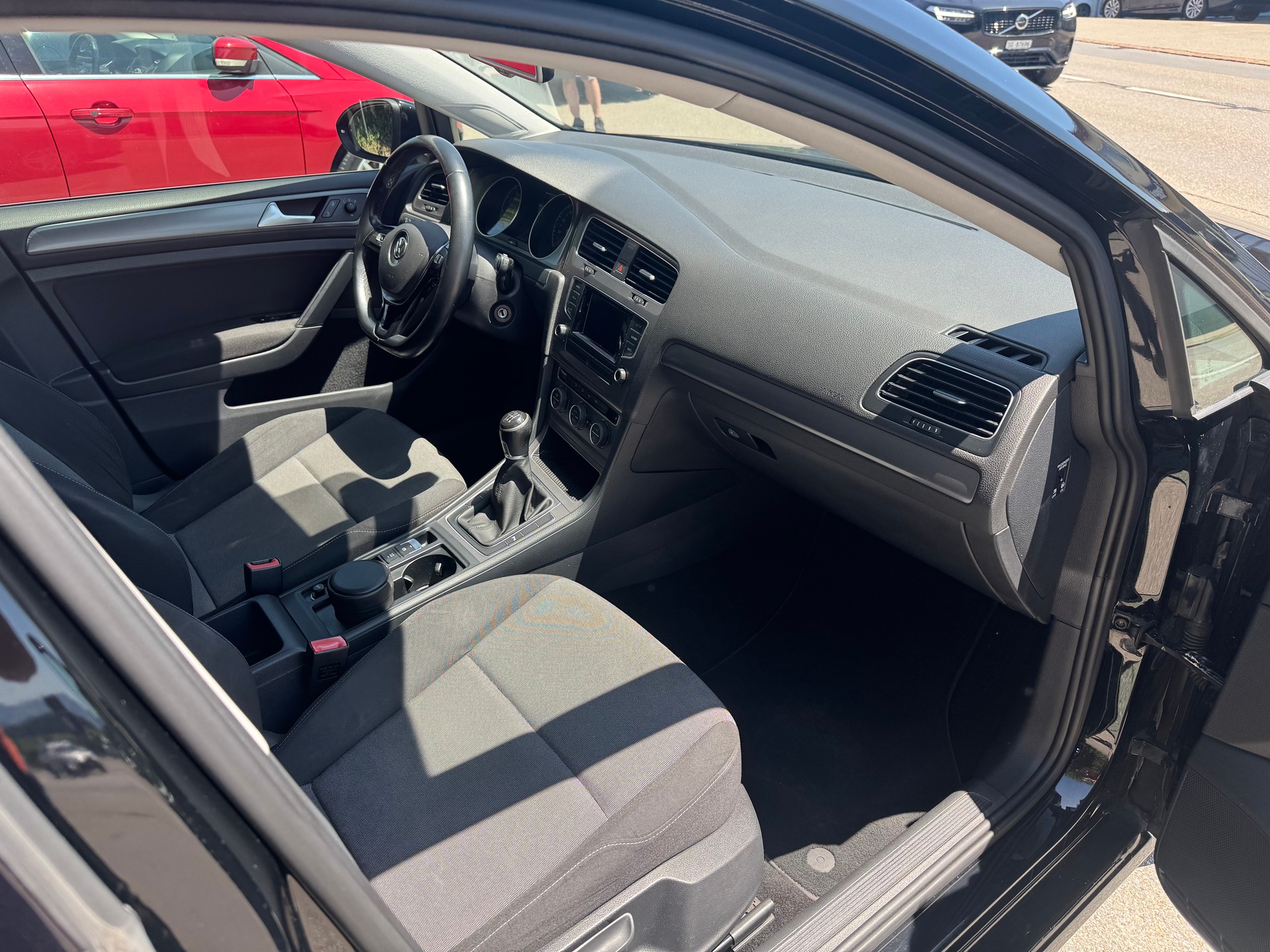 VW Golf 1.2 TSI Trendline-image-5