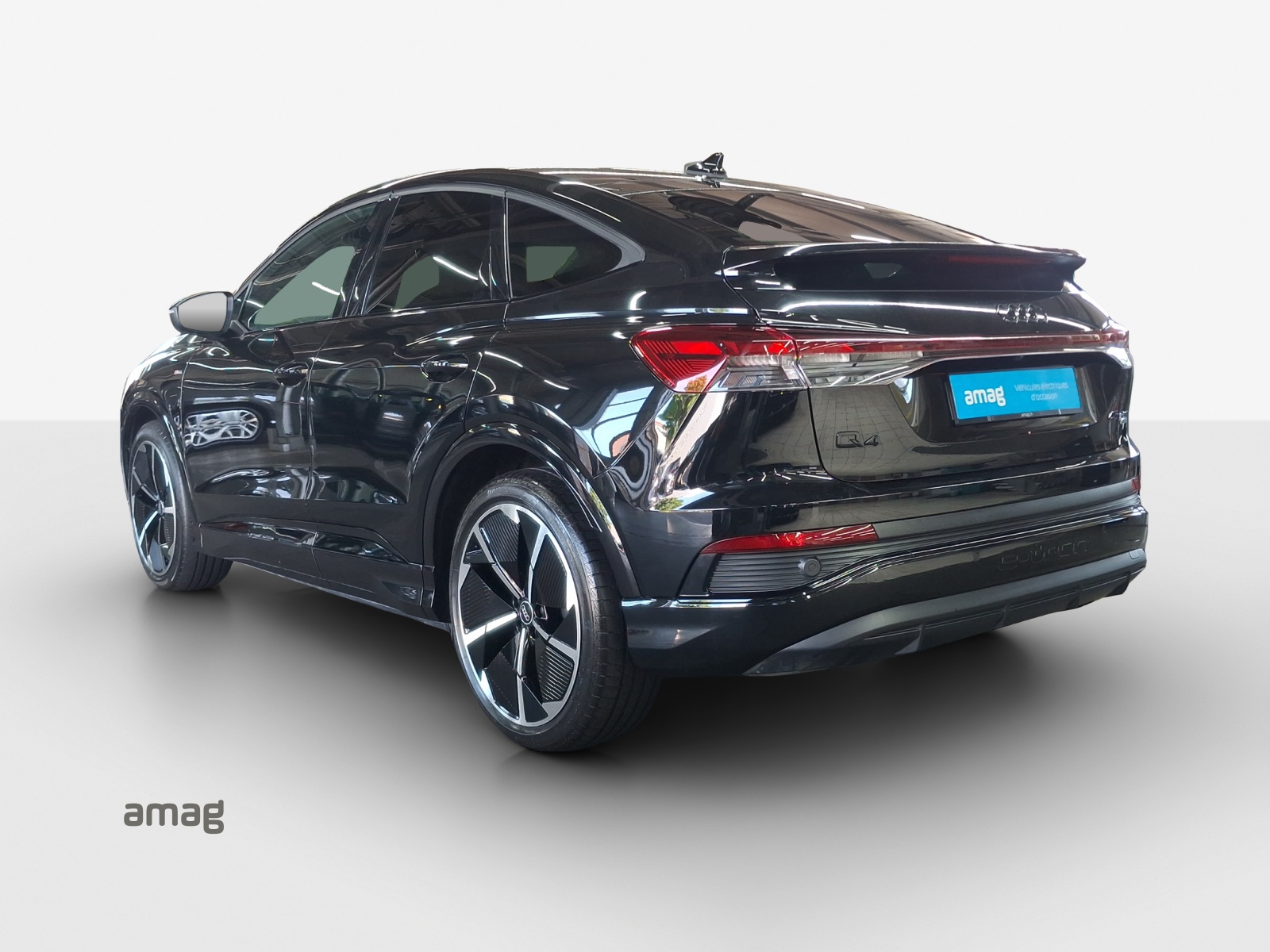 AUDI Q4 Sportback e-tron 45 Attraction quattro-image-3