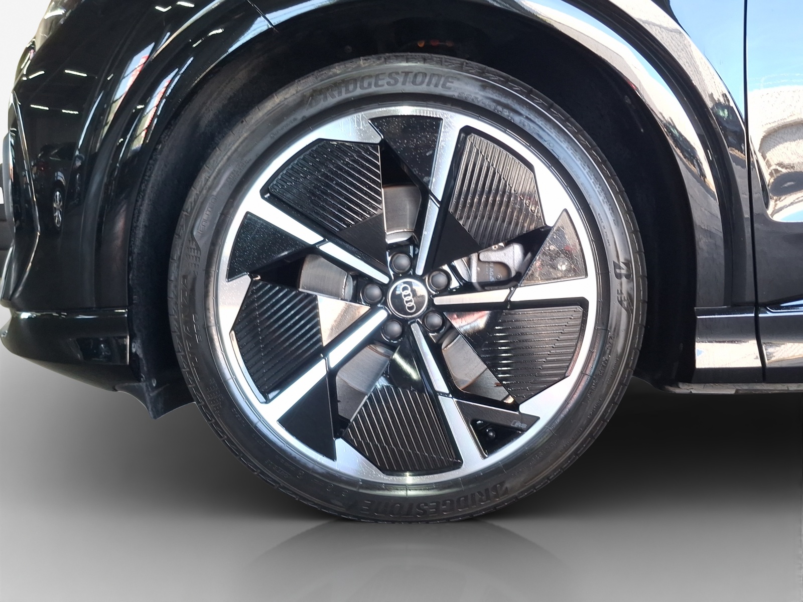 AUDI Q4 Sportback e-tron 45 Attraction quattro-image-15