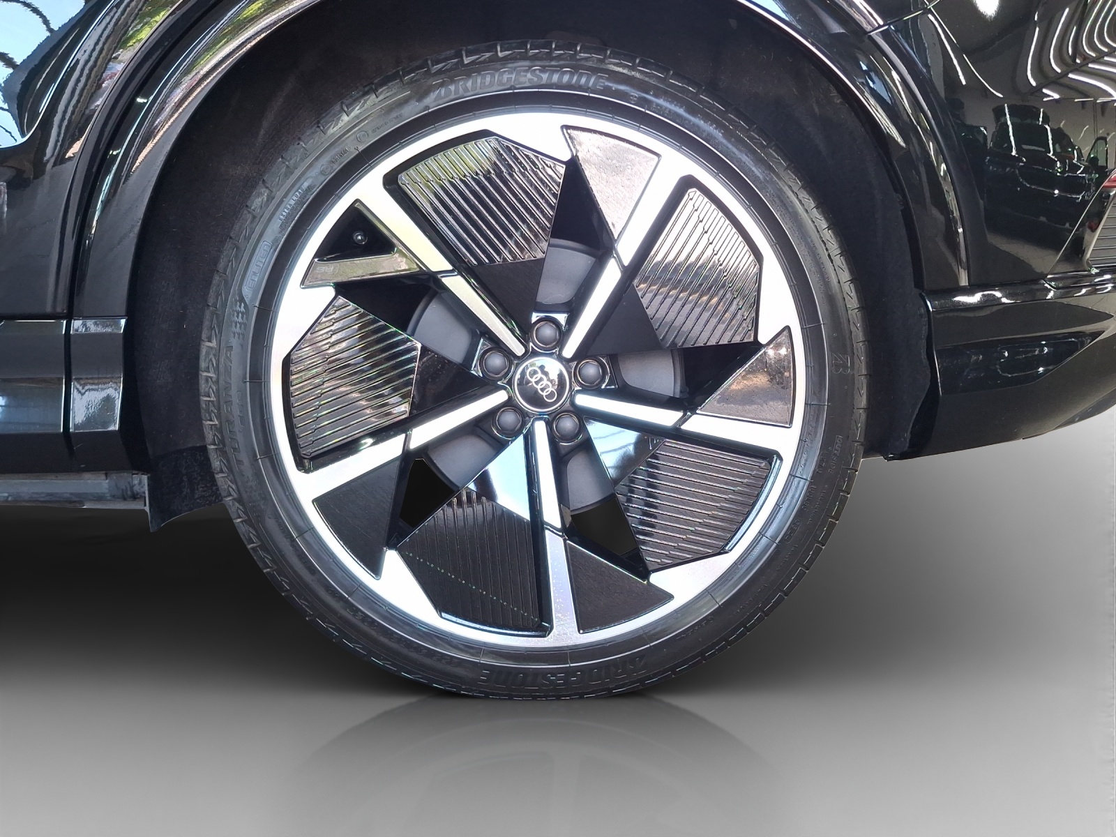 AUDI Q4 Sportback e-tron 45 Attraction quattro-image-14
