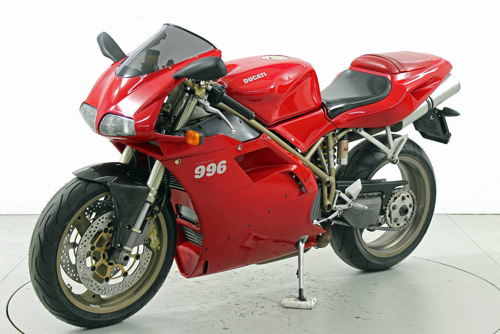 DUCATI 996-showroom-element-2