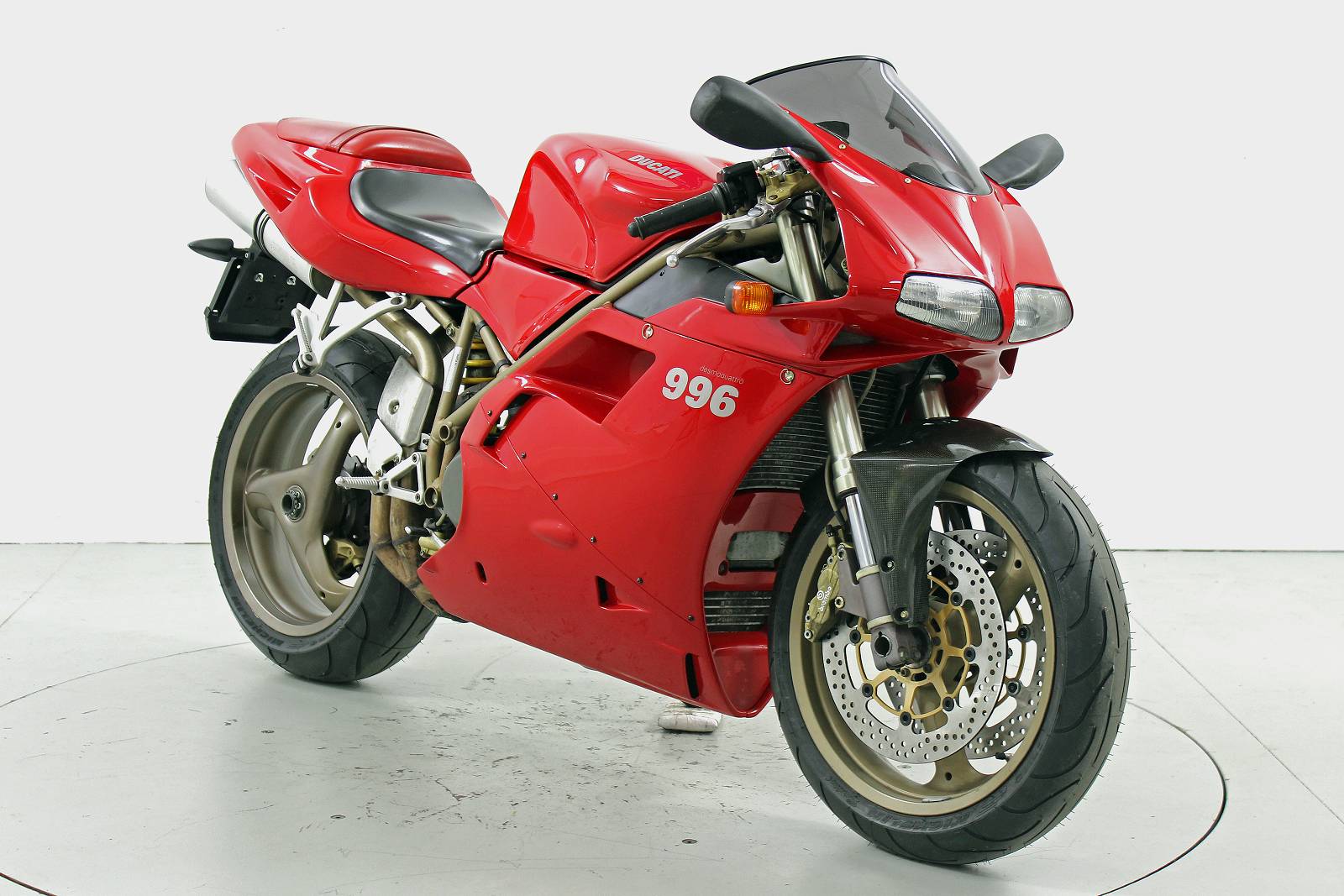DUCATI 996-showroom-element-1