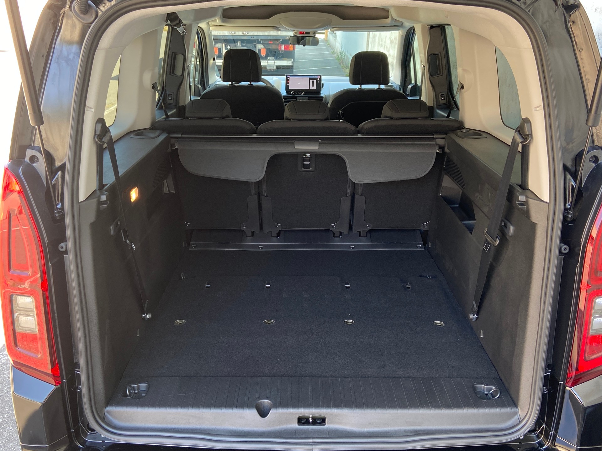 FIAT Qubo L 1.5 D La Prima 7-Sitzer-image-12