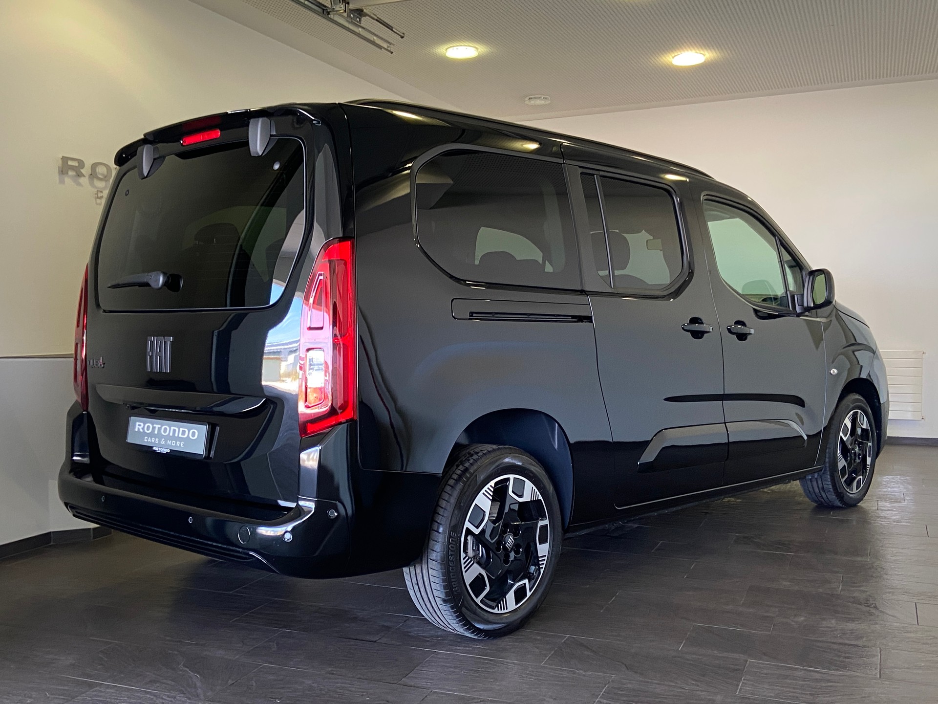 FIAT Qubo L 1.5 D La Prima 7-Sitzer-showroom-element-1