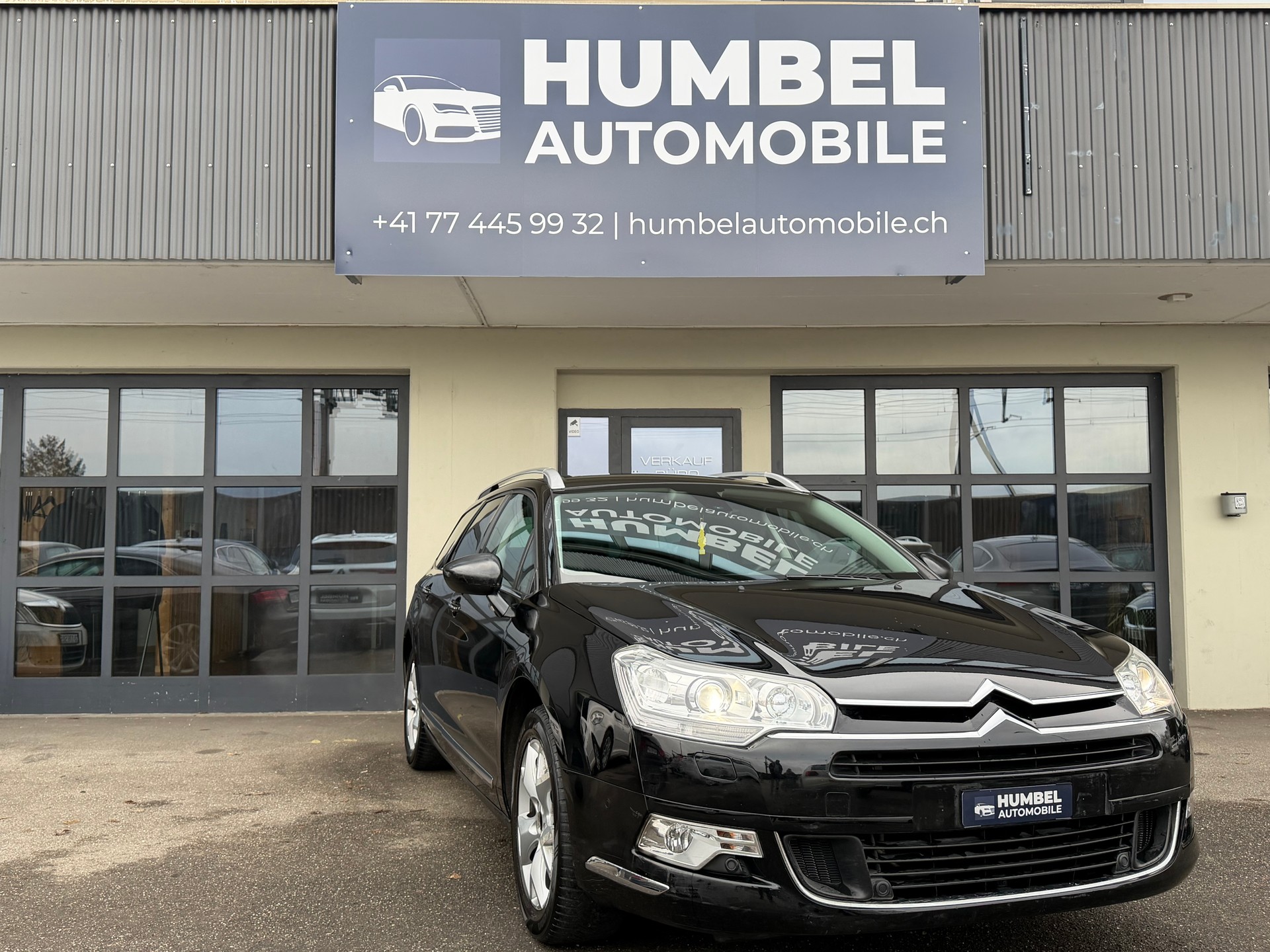 CITROEN C5 Tourer 1.6 Turbo Exclusive Automatic-image-0